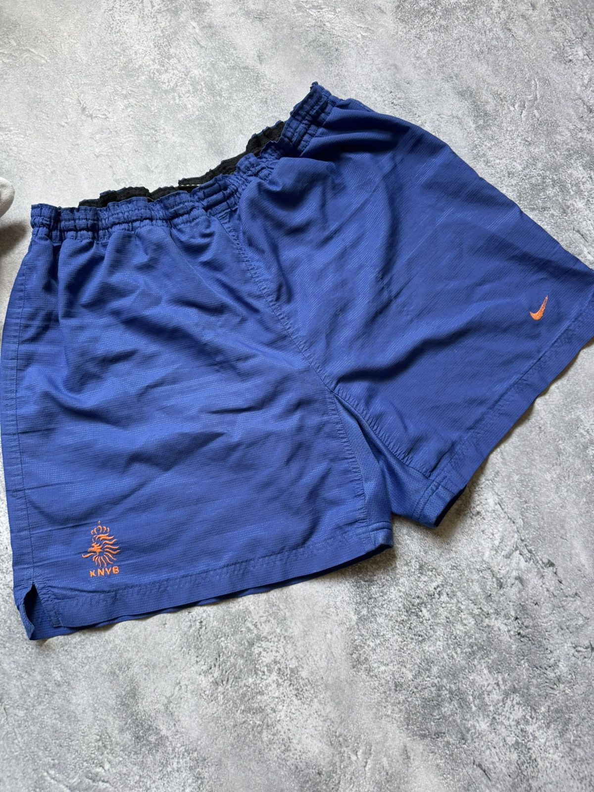 Nike vintage knvb nike shorts Netherlands Size US 34 / EU 50 - 2 Thumbnail