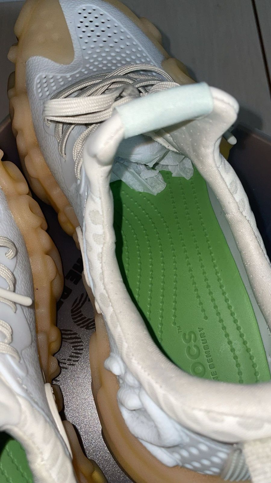 Crocs × Salehe Bembury Salehe Bembury Crocs Juniper - Tahini - M10/W12 Size US 10 / EU 43 - 8 Thumbnail