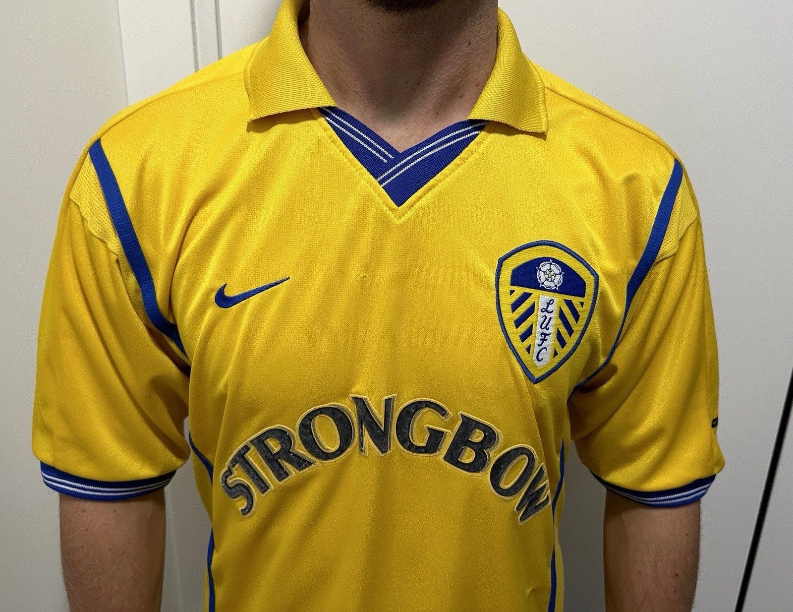 Nike Vintage Leeds United 2000/2002 Away Jersey Soccer Football Size US M / EU 48-50 / 2 - 2 Thumbnail