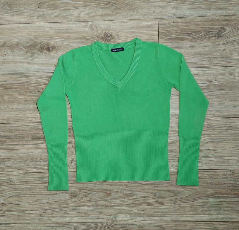 Other 80% cashmere sweater jumper v-neck green vintage comfortable Size XS / US 0-2 / IT 36-38 - 1 Thumbnail