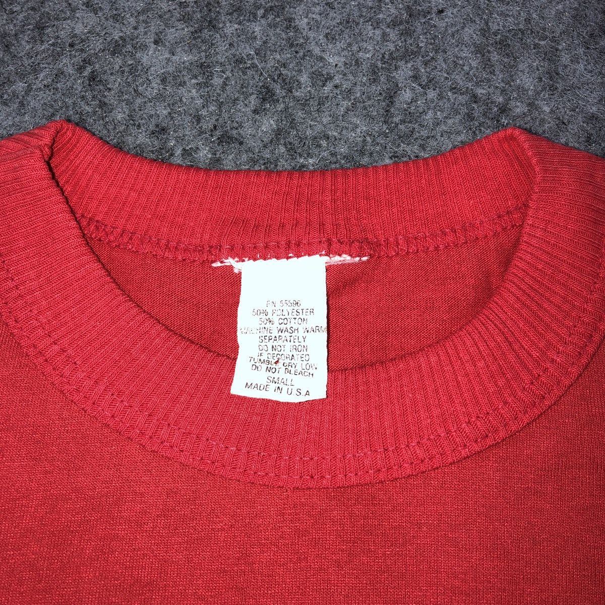 Vintage Vintage 80s World Gym Run T-Shirt Size US S / EU 44-46 / 1 - 4 Thumbnail