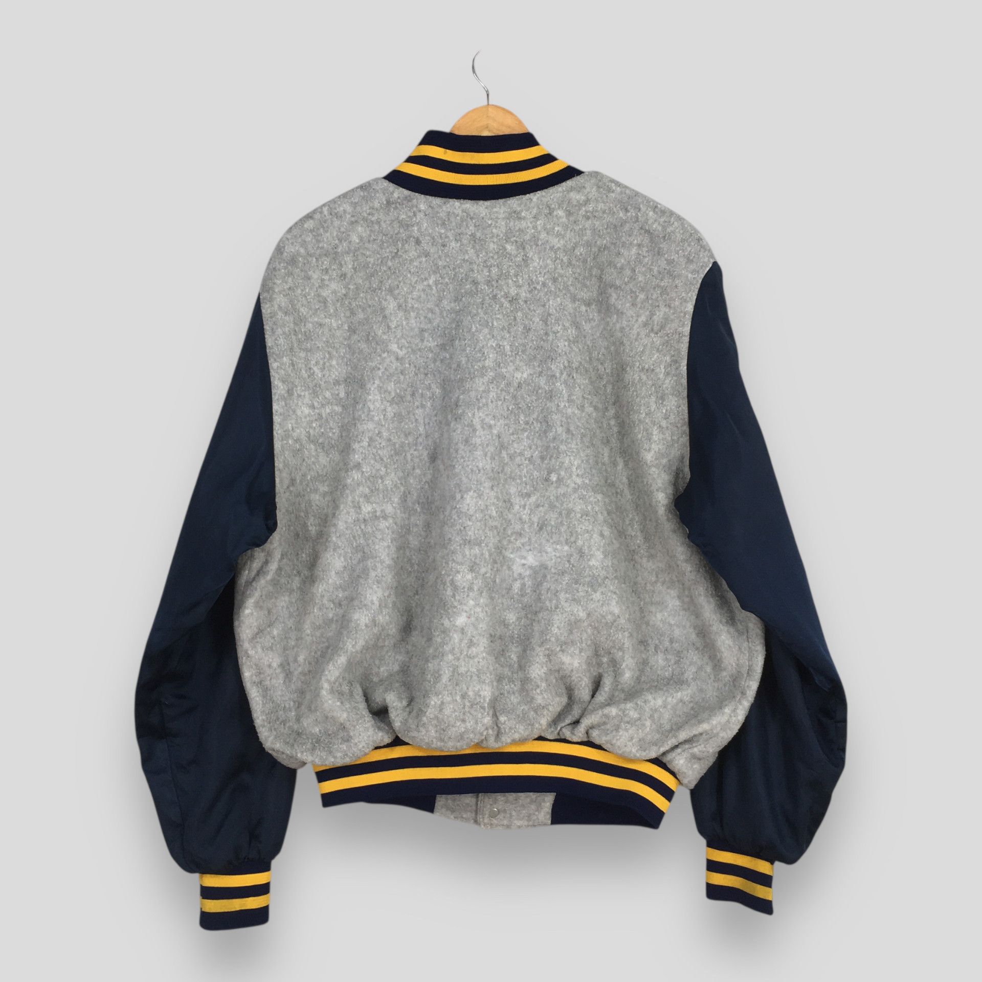 NCAA Vintage Michigan Wolverines Windbreaker Jacket XL Size US XL / EU 56 / 4 - 7 Thumbnail