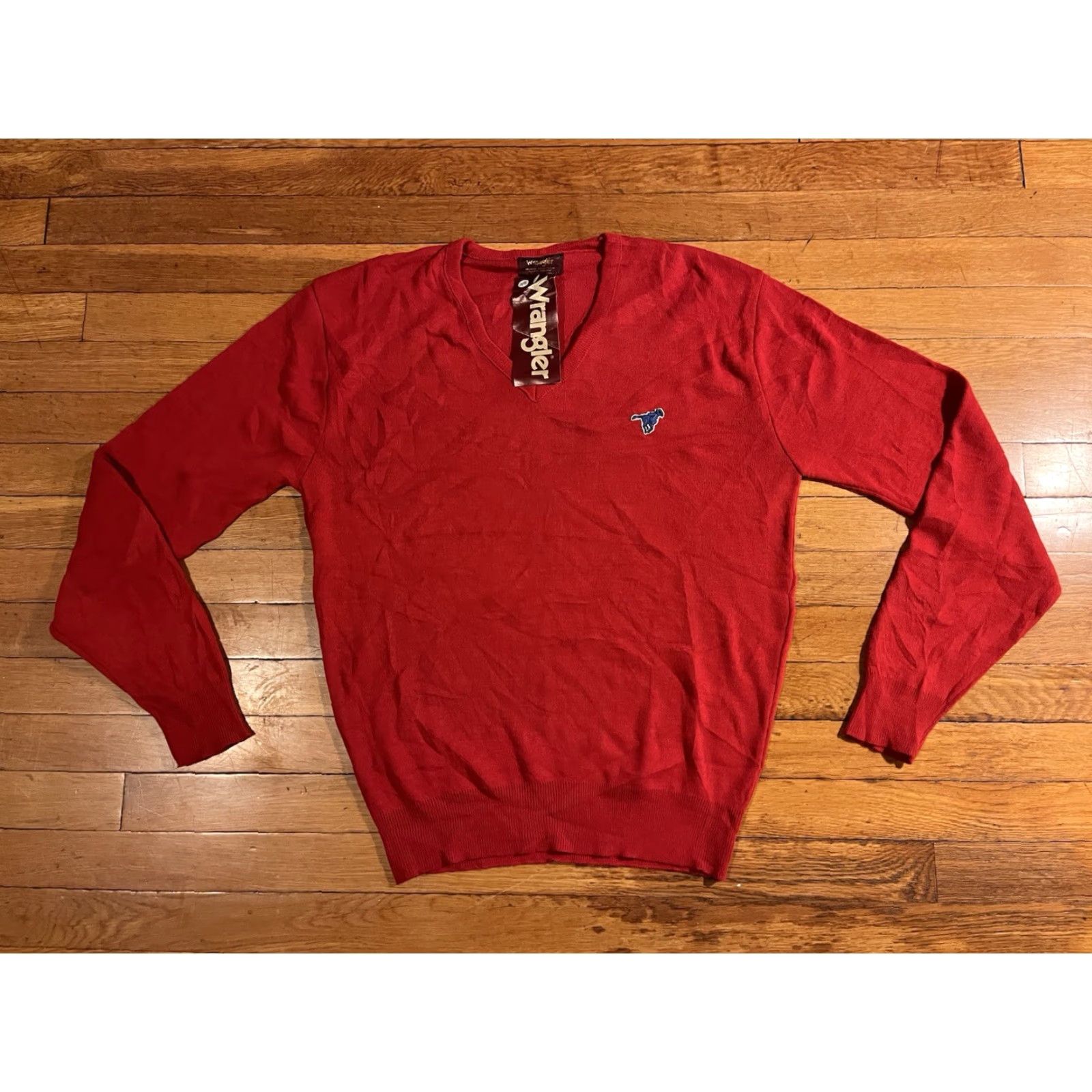 Wrangler VINTAGE Wrangler V-Neck Sweater Men’s L Red Blue Horse Logo 80s Shirt Mens Large Pullover Knit Winter Fall Winter Vintage 80s Horse Logo Size US L / EU 52-54 / 3 - 2 Thumbnail