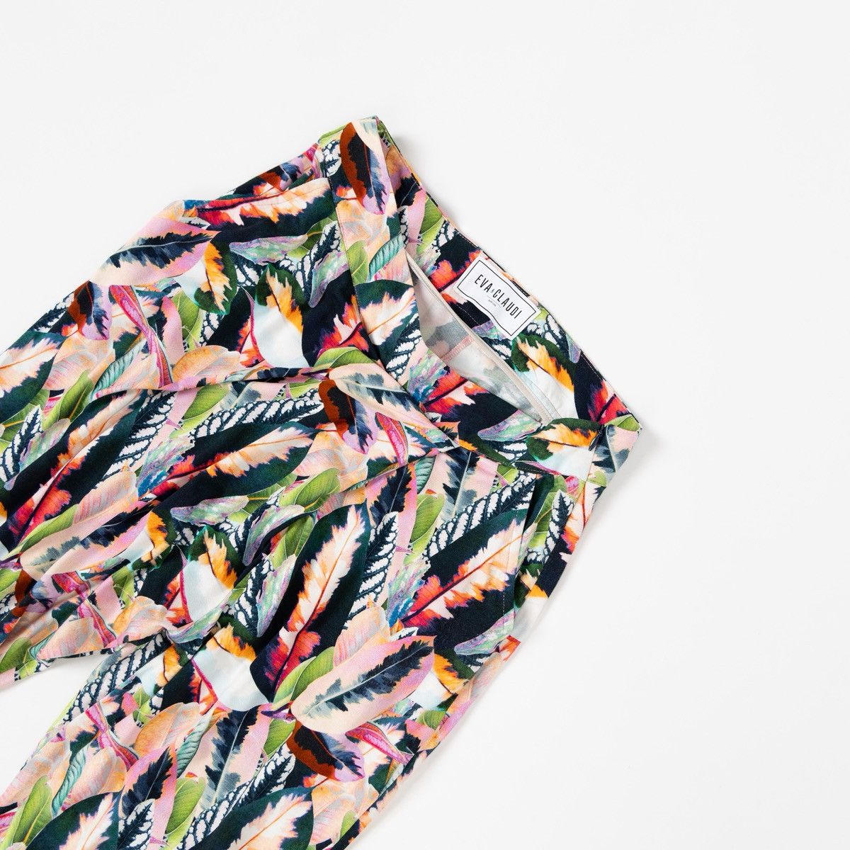 Other Eva Claudi Floral Pants Multicolor Leaf Print Trousers Size 27" / US 4 / IT 40 - 3 Thumbnail