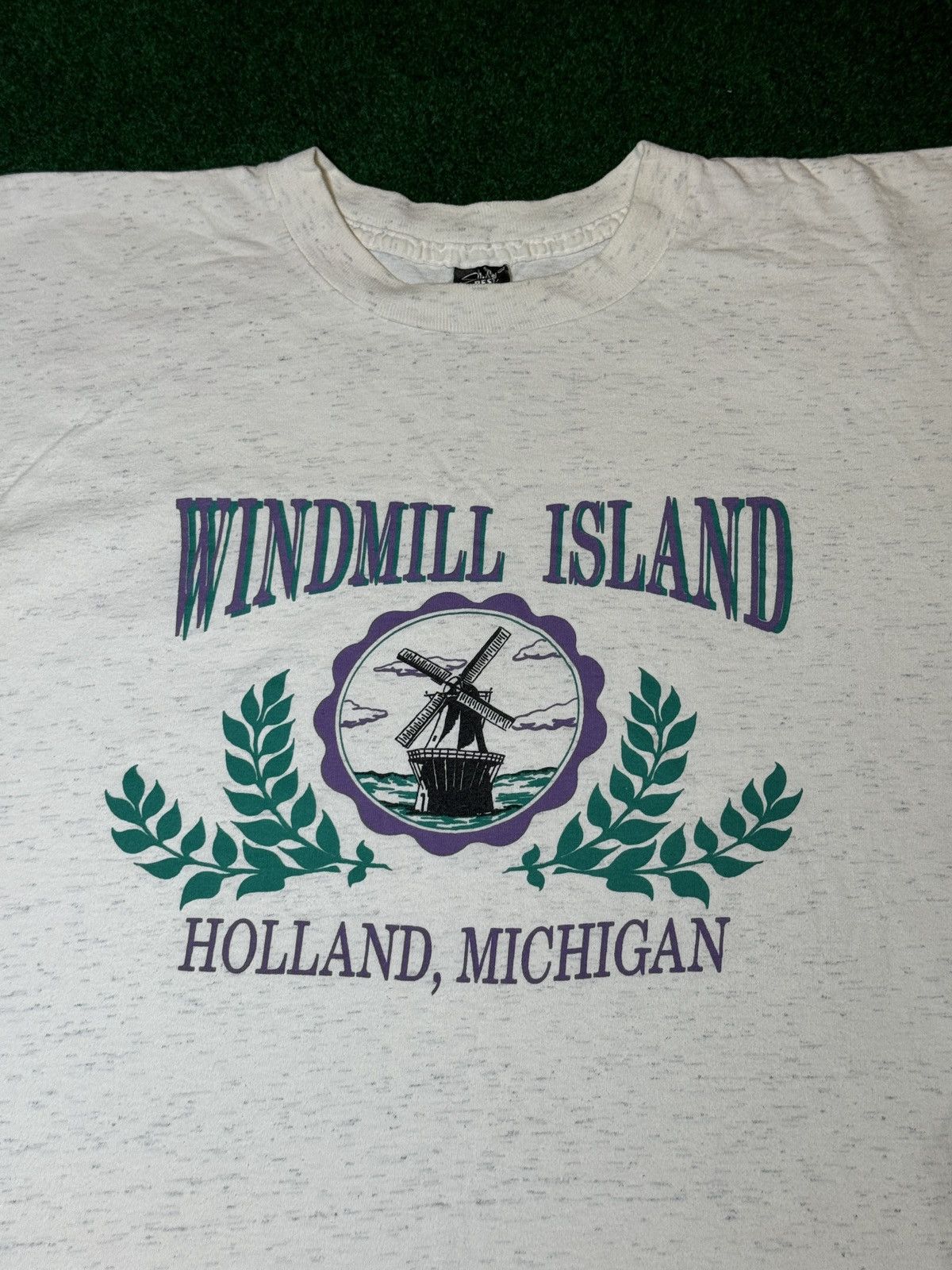 Vintage Vintage 80s 90s Windmill Island Holland Michigan T Shirt Size US XL / EU 56 / 4 - 2 Thumbnail