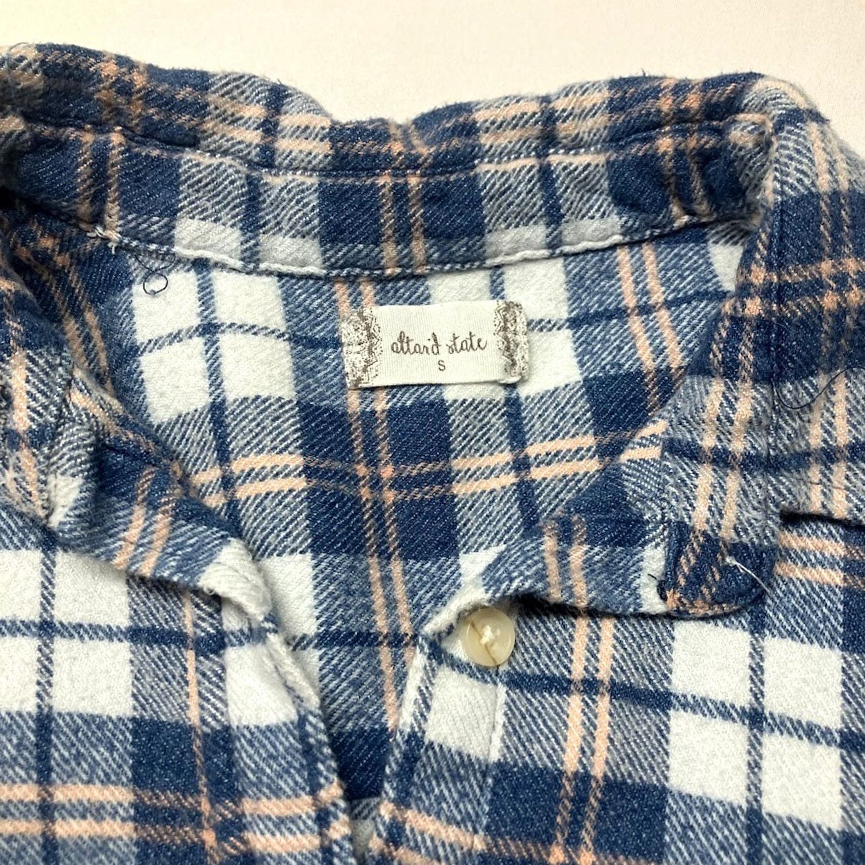 Vintage VINTAGE Altar'd State Flannel Shirt blue Plaid Long Sleeve Boyfriend Fit Shirt Size S Size S / US 4 / IT 40 - 3 Thumbnail