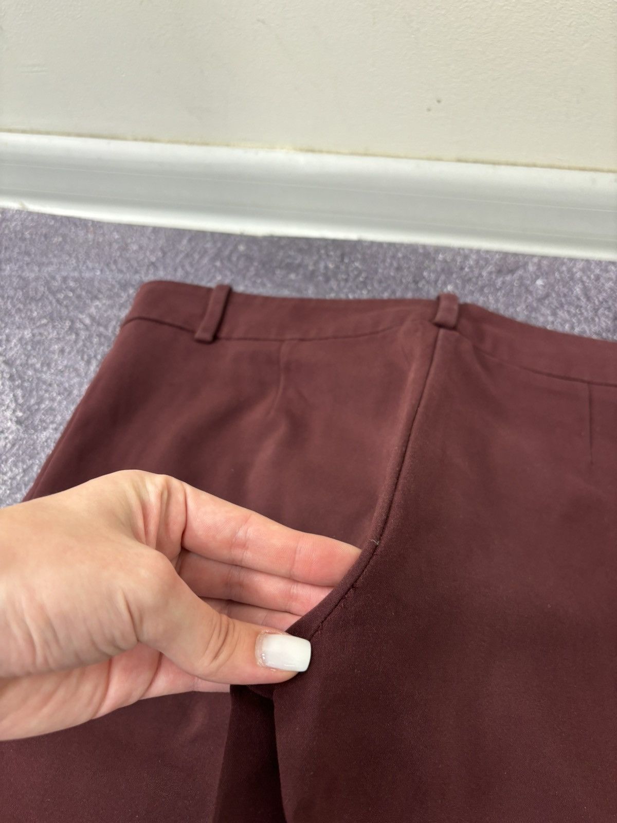 Gucci Gucci Women’s Vintage Slim Fit Burgundy Luxury Pants Size 28" / US 6 / IT 42 - 21 Thumbnail