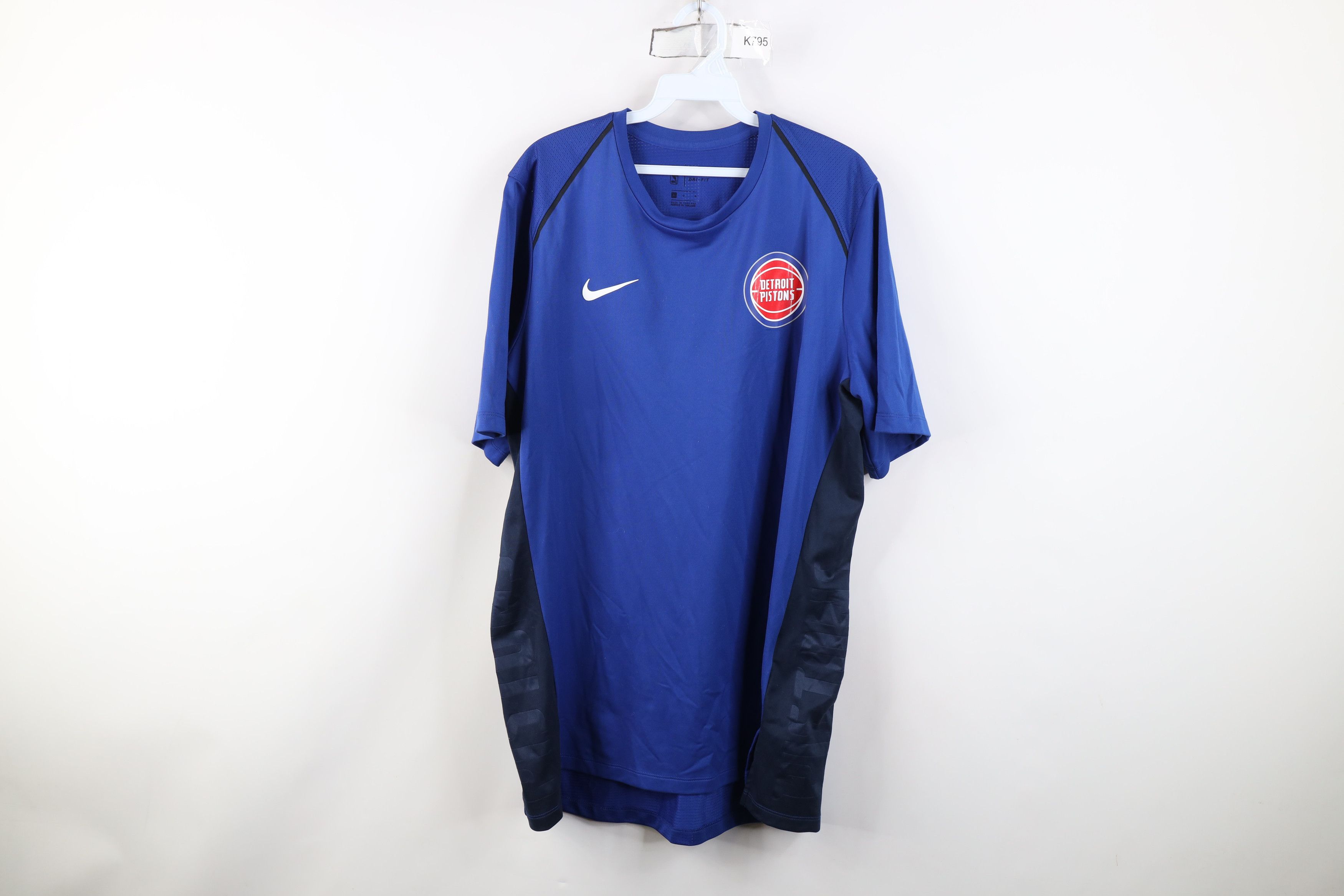 Nike Nike NBA Authetnics Detroit Pistons Basketball T-Shirt Size US L / EU 52-54 / 3 - 1 Thumbnail