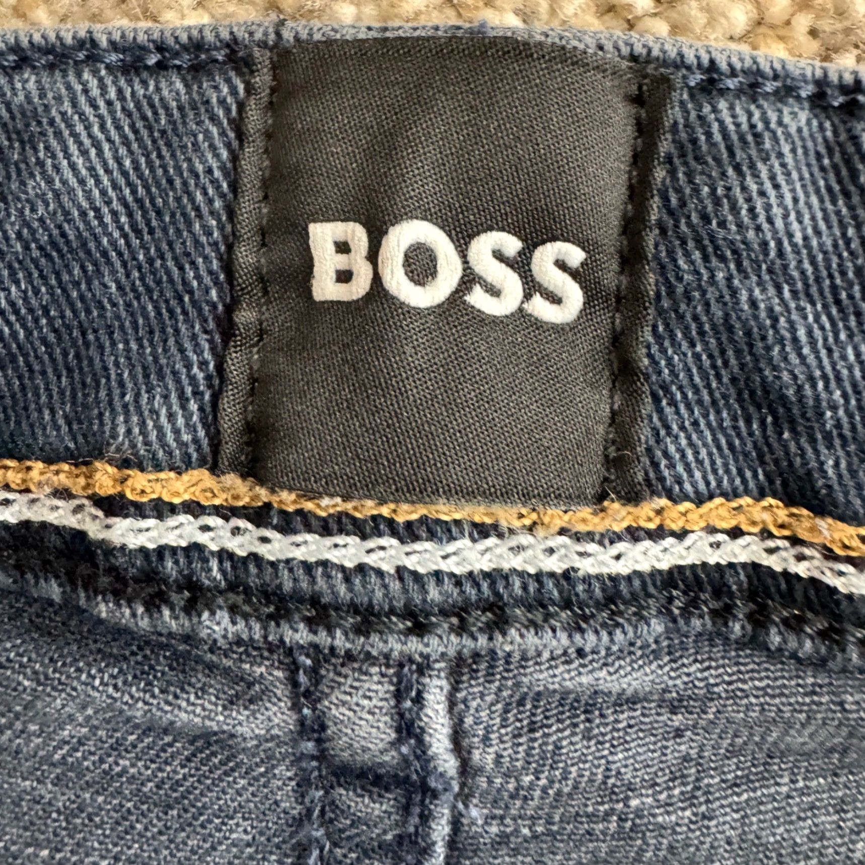 Vintage HUGO BOSS MAINE Mens Regular Fit Dark Wash Denim Jeans 36x32 Straight Leg Luxury Size US 36 / EU 52 - 3 Thumbnail