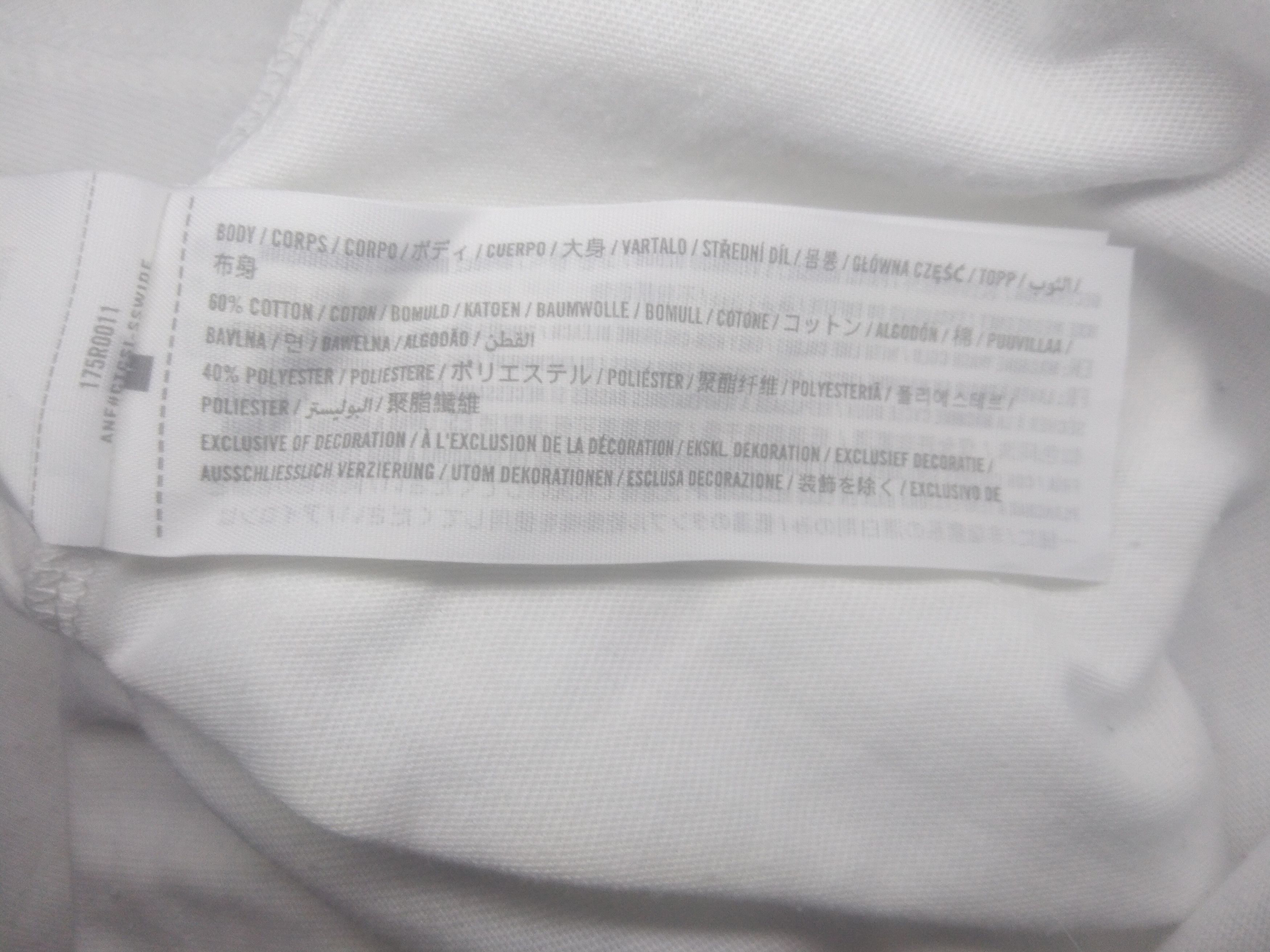 Abercrombie & Fitch Abercrombie and Fitch V neck white t-shirt Size US M / EU 48-50 / 2 - 4 Thumbnail