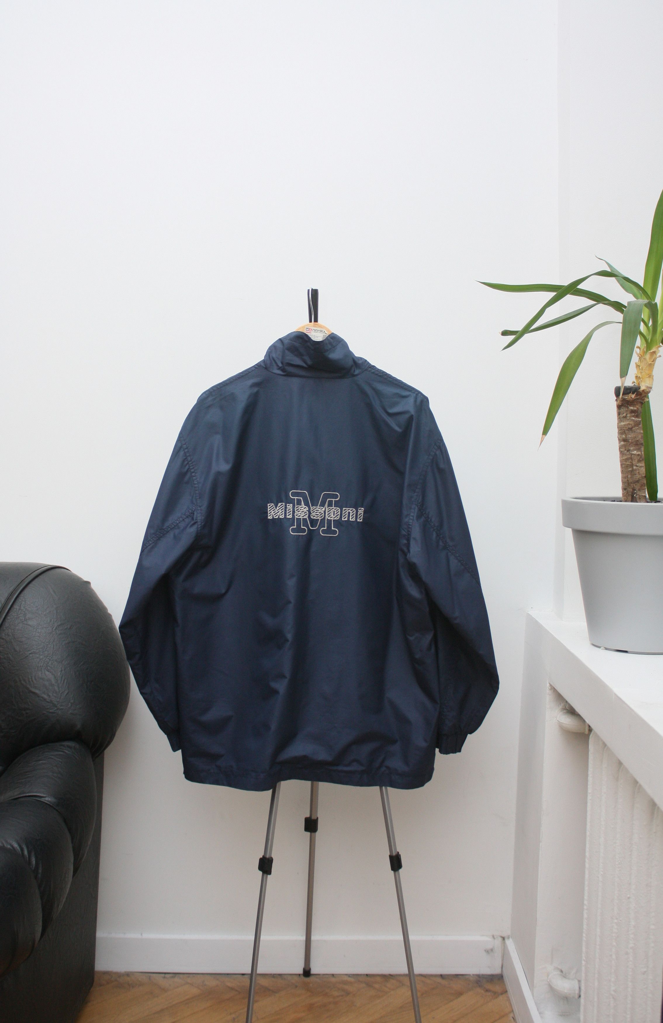 Missoni Missoni Vintage Logo Navy Windbreaker Jacket Men's Size US L / EU 52-54 / 3 - 2 Thumbnail
