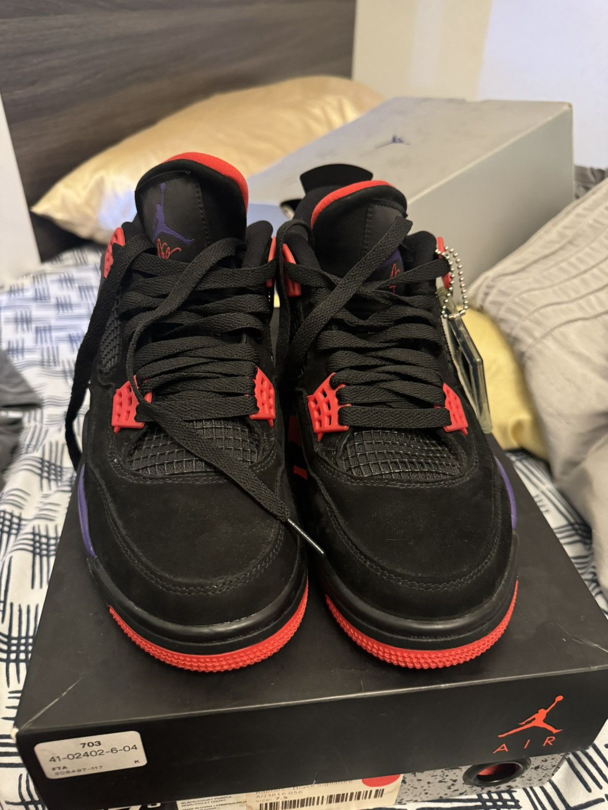 Jordan Brand Jordan 4 raptors Size US 7.5 / EU 40-41 - 1 Thumbnail
