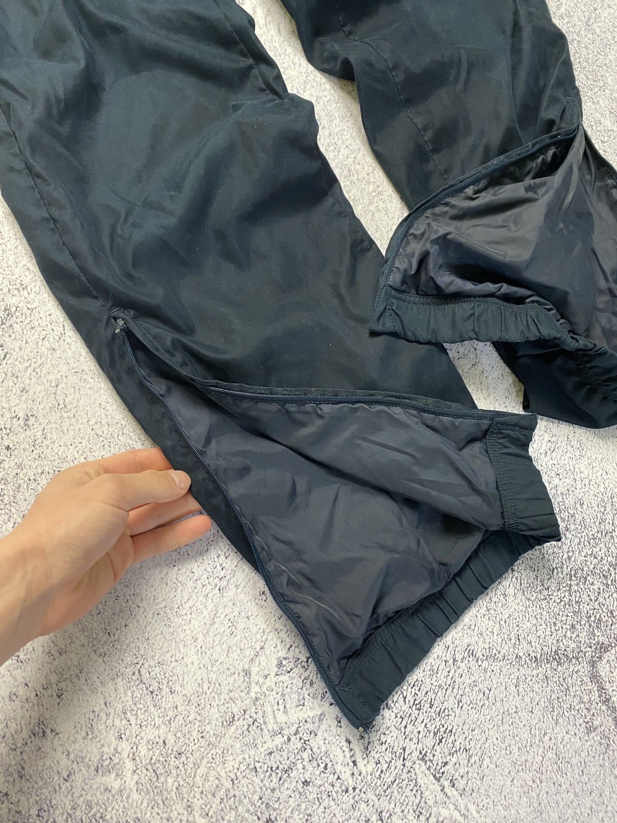 Nike Y2K Nike Vintage Nylon Track Pants Baggy Drill Mini Swoosh Size US 30 / EU 46 - 8 Thumbnail