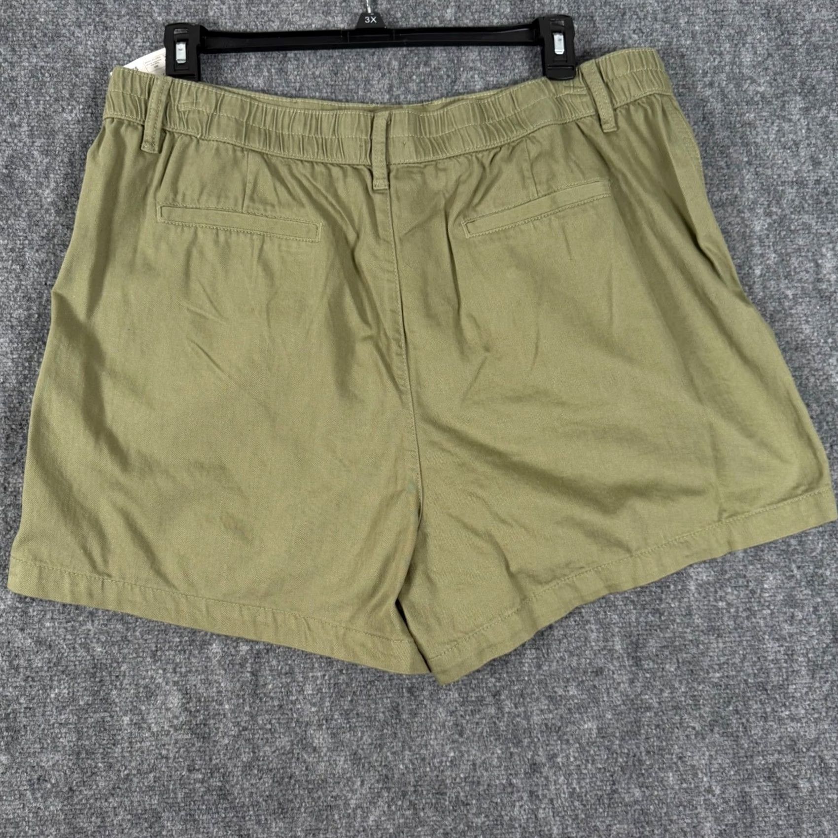Vintage Falls Creek Pleated Shorts High Waist Casual Olive Green 1X Womens Plus Size Elastic Waist Relaxed Fit Summer NWT Size 40" / US 18 - 2 Thumbnail