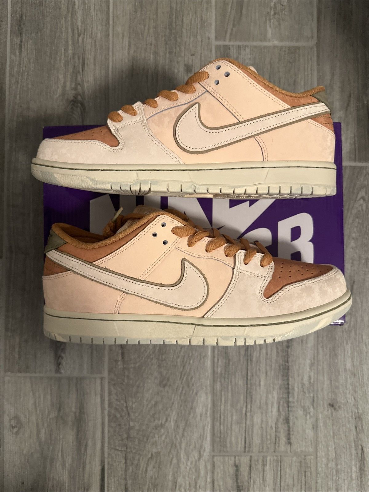 Nike Nike SB Dunk Low Trocadero Gardens Size US 10.5 / EU 43-44 - 2 Thumbnail