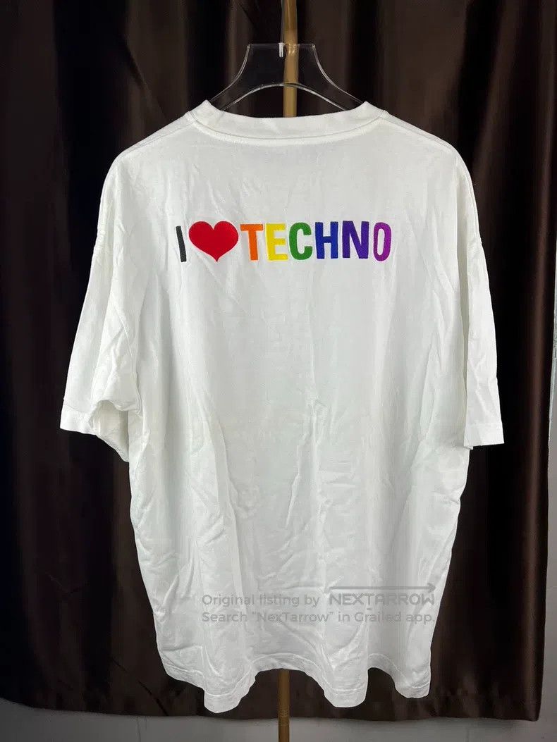 Balenciaga Balenciaga Heart Embroidered Logo Short Sleeve T-Shirt Size US L / EU 52-54 / 3 - 2 Thumbnail