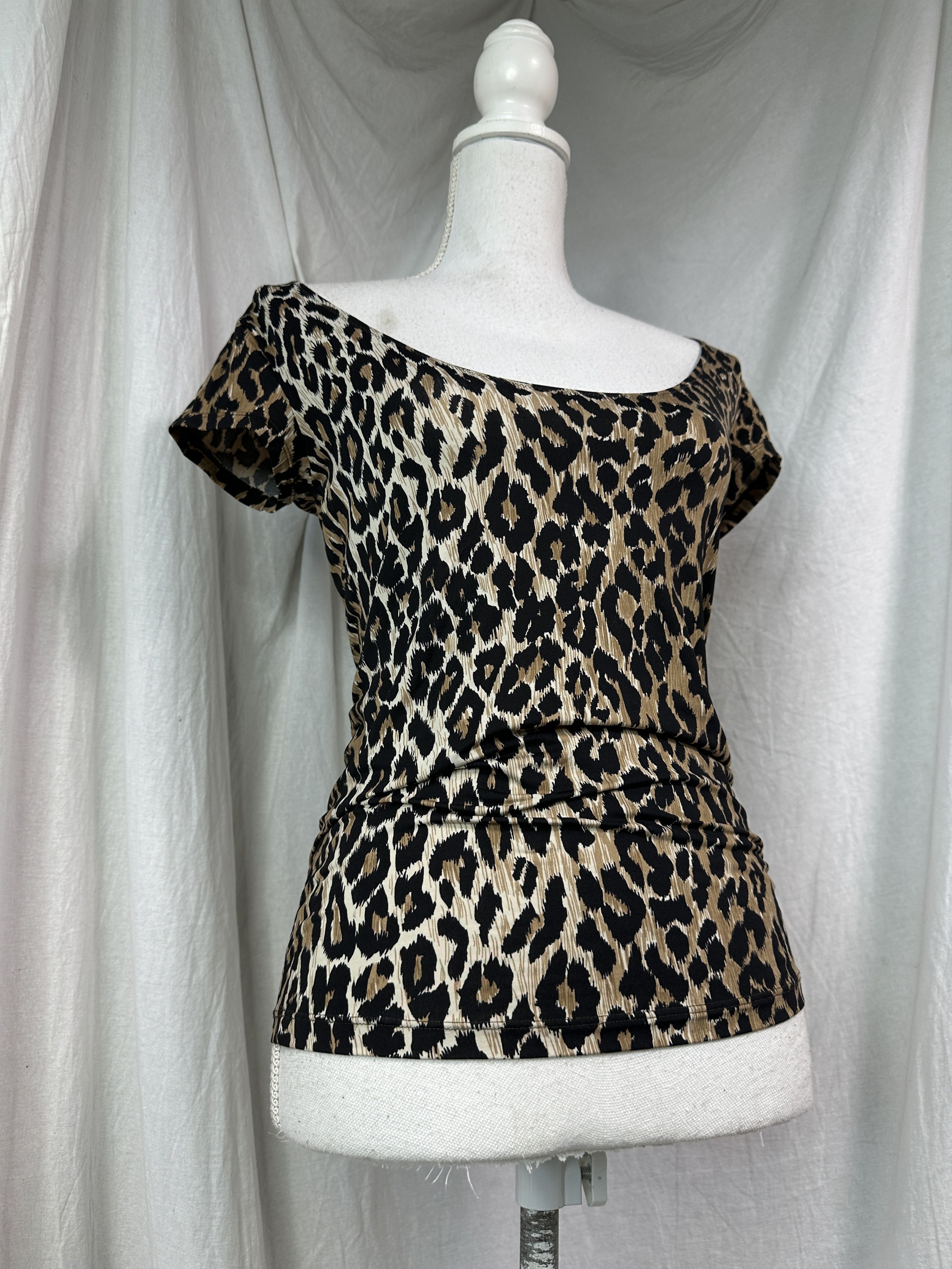 Dolce & Gabbana Vintage Cheetah Fullrpint Dolce & Gabbana Top 00s Size L / US 10 / IT 46 - 1 Thumbnail