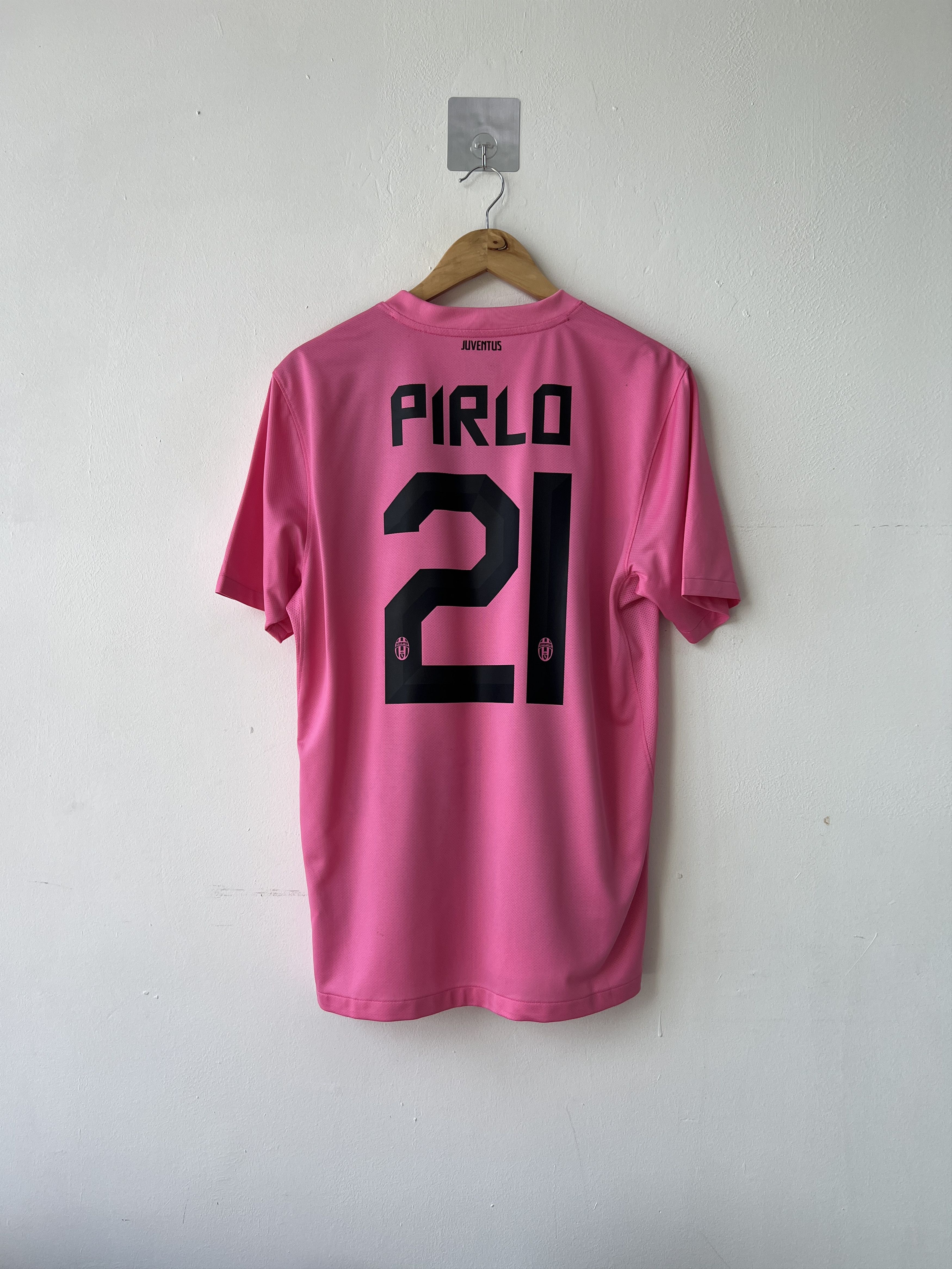Nike (M) Juventus 2011-13 Away Kit Pirlo #21 Size US M / EU 48-50 / 2 - 1 Thumbnail
