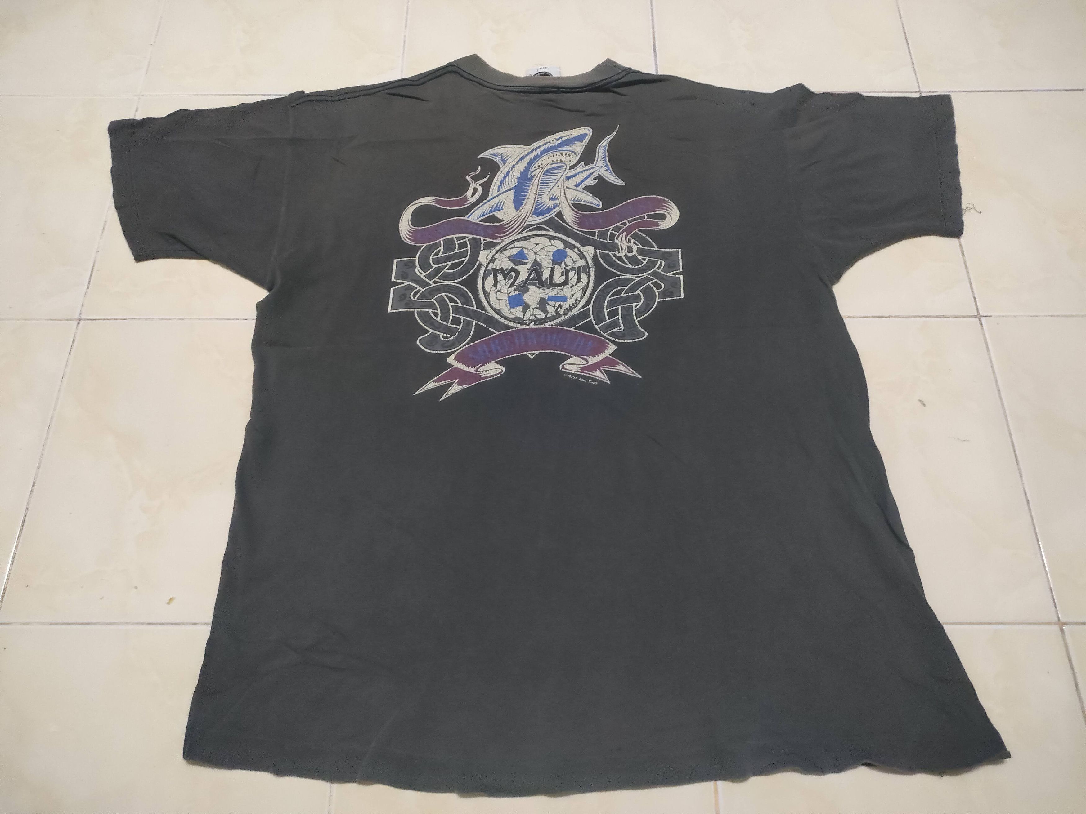 Maui and Sons Vintage Maui Surfing Surf Hawaii Made in USA T-Shirt Size US XL / EU 56 / 4 - 1 Thumbnail