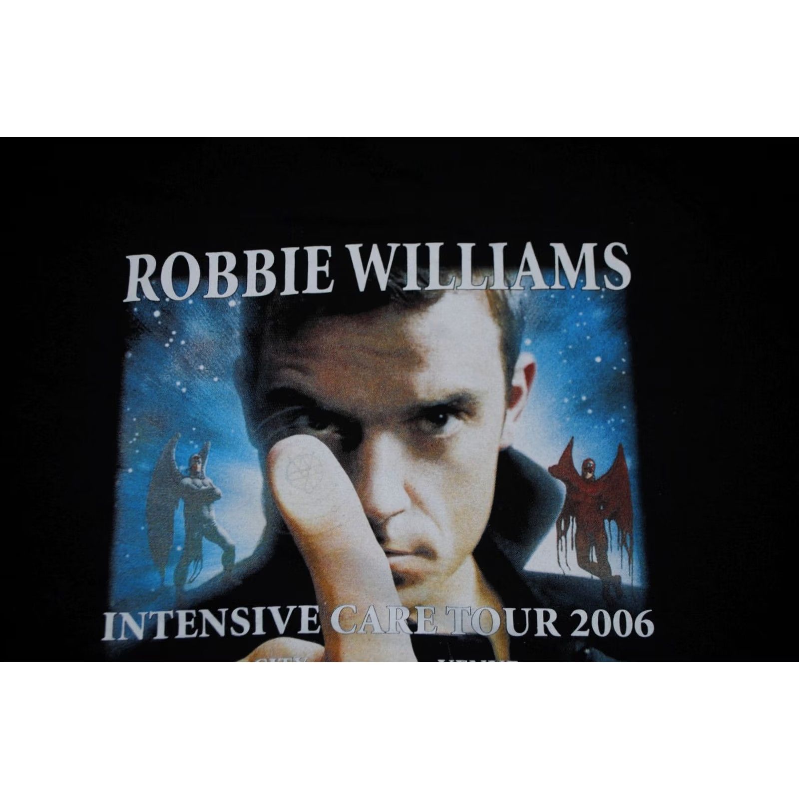 Vintage ROBBIE WILLIAMS INTENSIVE CARE TOUR T-SHIRT CREW NECK SIZE LARGE VINTAGE 2006 T-Shirt Mens L Black Graphic Print Vintage 2006 Size US L / EU 52-54 / 3 - 7 Thumbnail