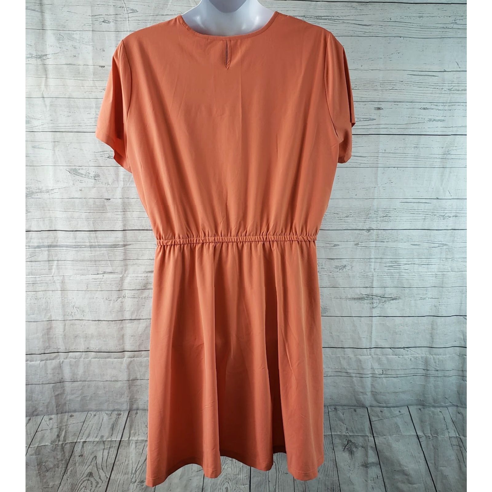 Vintage Duluth Womens Flexcellence Dress 1X Orange Short Sleeve Pockets A-Line Knee Length Satin Polyester Blend Pullover Casual Womens Size 40" / US 18 - 4 Thumbnail