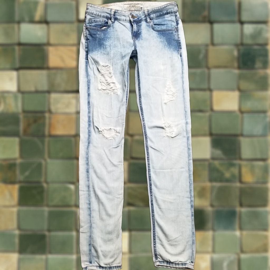 Vintage Vero Moda Jeans Womens 28 Skinny Straight Leg Blue Denim Distressed Faded Jeans Size 28" / US 6 / IT 42 - 1 Thumbnail