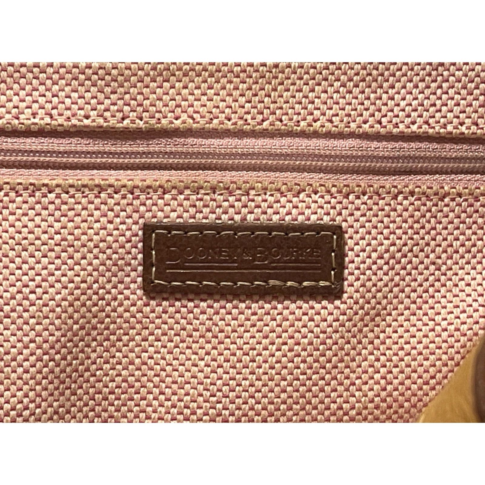 Dooney & Bourke Dooney & Bourke All Weather Leather Drawstring Bag Chamois Mustard Women Bucket & Drawstring Bag Leather 3.0 Pre-owned Size ONE SIZE - 7 Thumbnail
