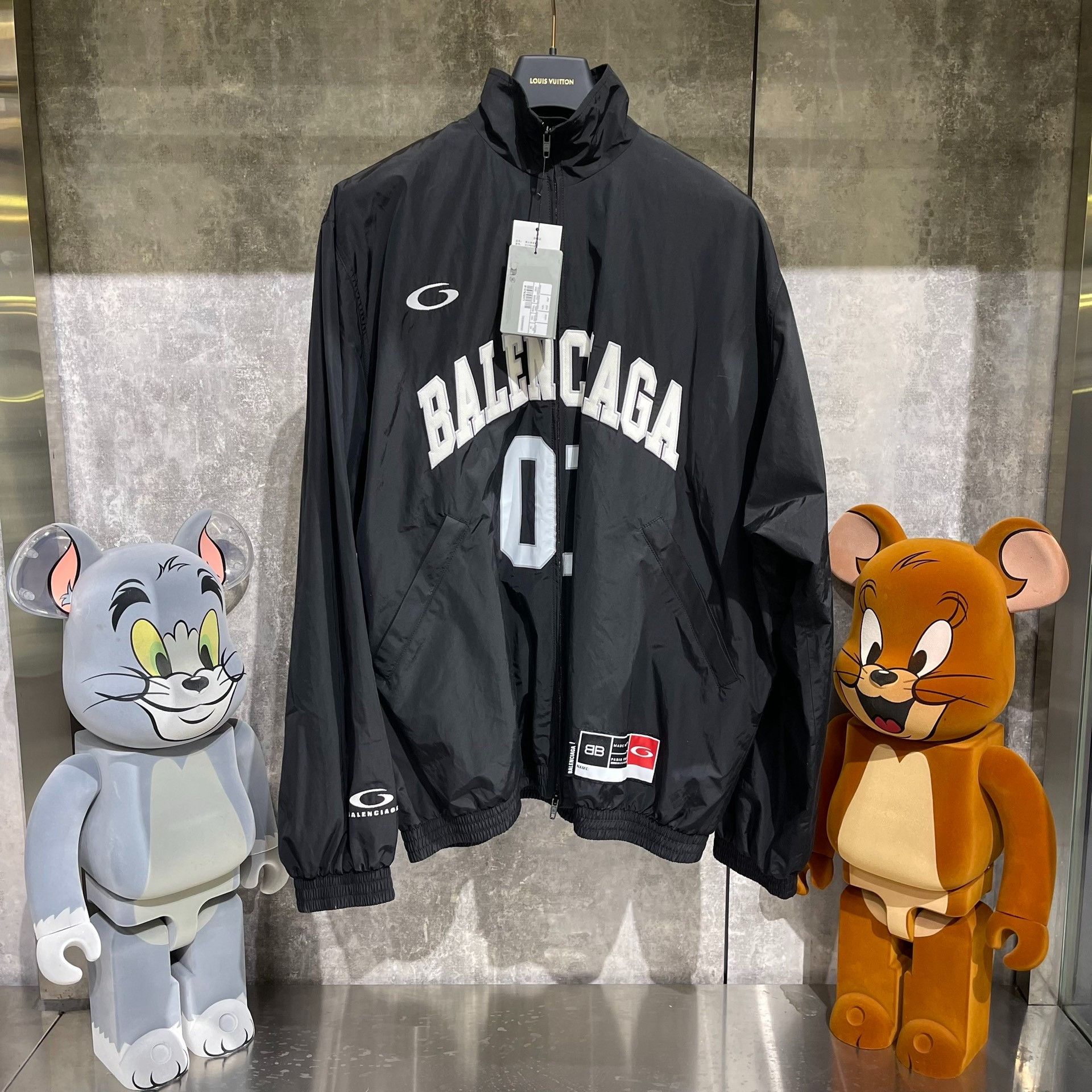 Balenciaga Balenciaga Basketball Gold Light Jacket xs Men Size US XS / EU 42 / 0 - 1 Thumbnail