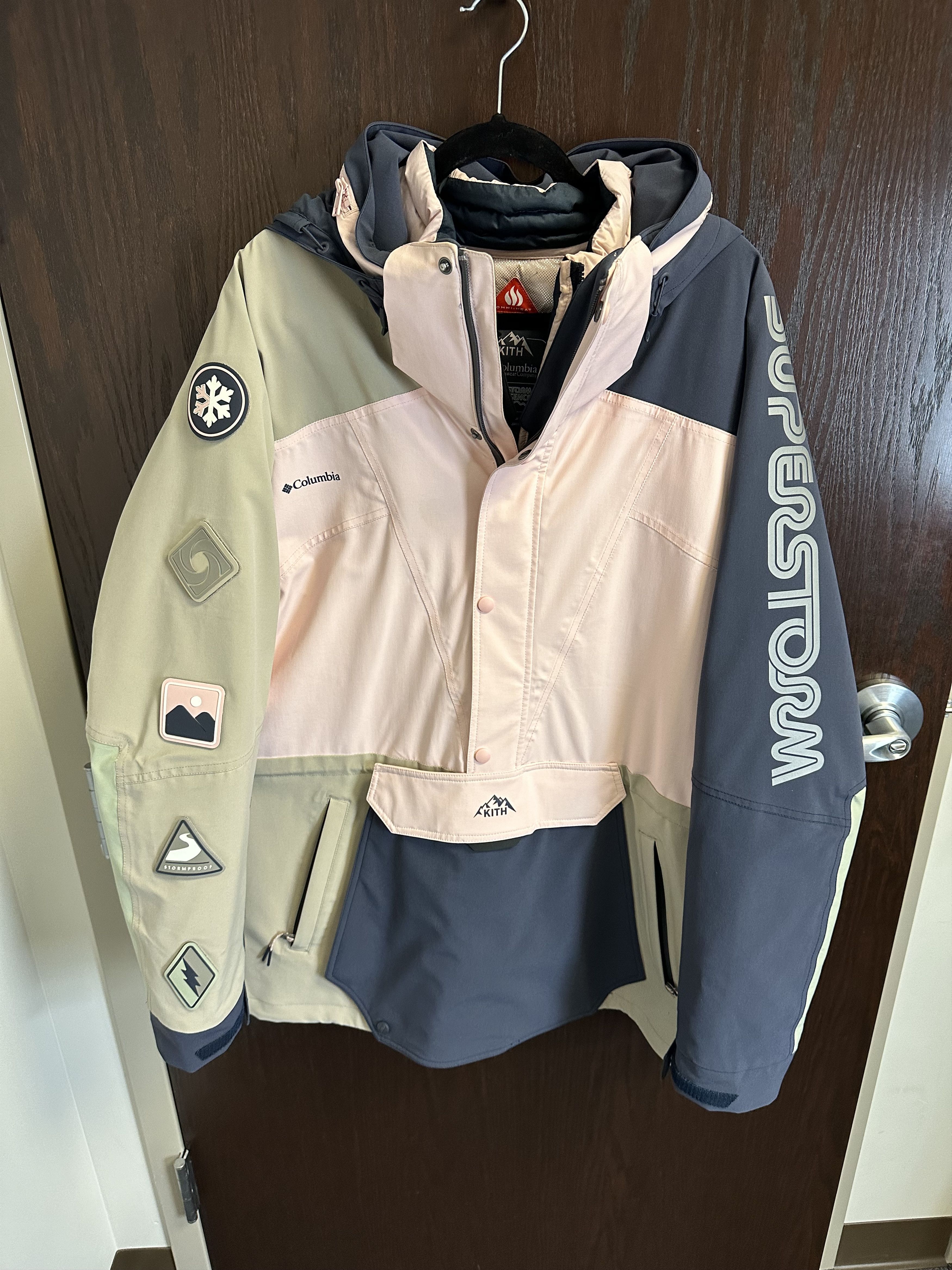 Kith x Columbia PFG Cool Creek Vest Light AloeKith x Columbia PFG Cool  Creek Vest Light Aloe - OFour