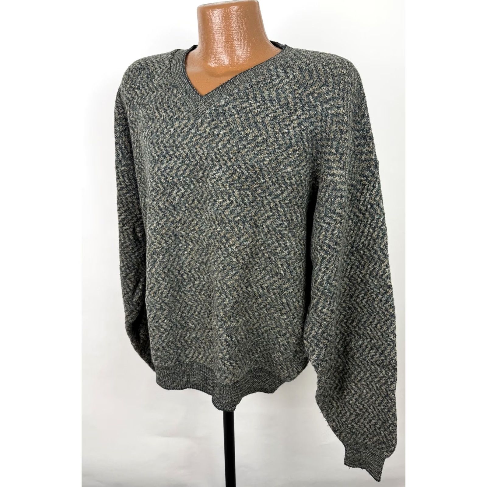 Olive VINTAGE TSR USA Mens XL Chevron Stripe V-Neck Pullover Sweater Size US XL / EU 56 / 4 - 5 Thumbnail