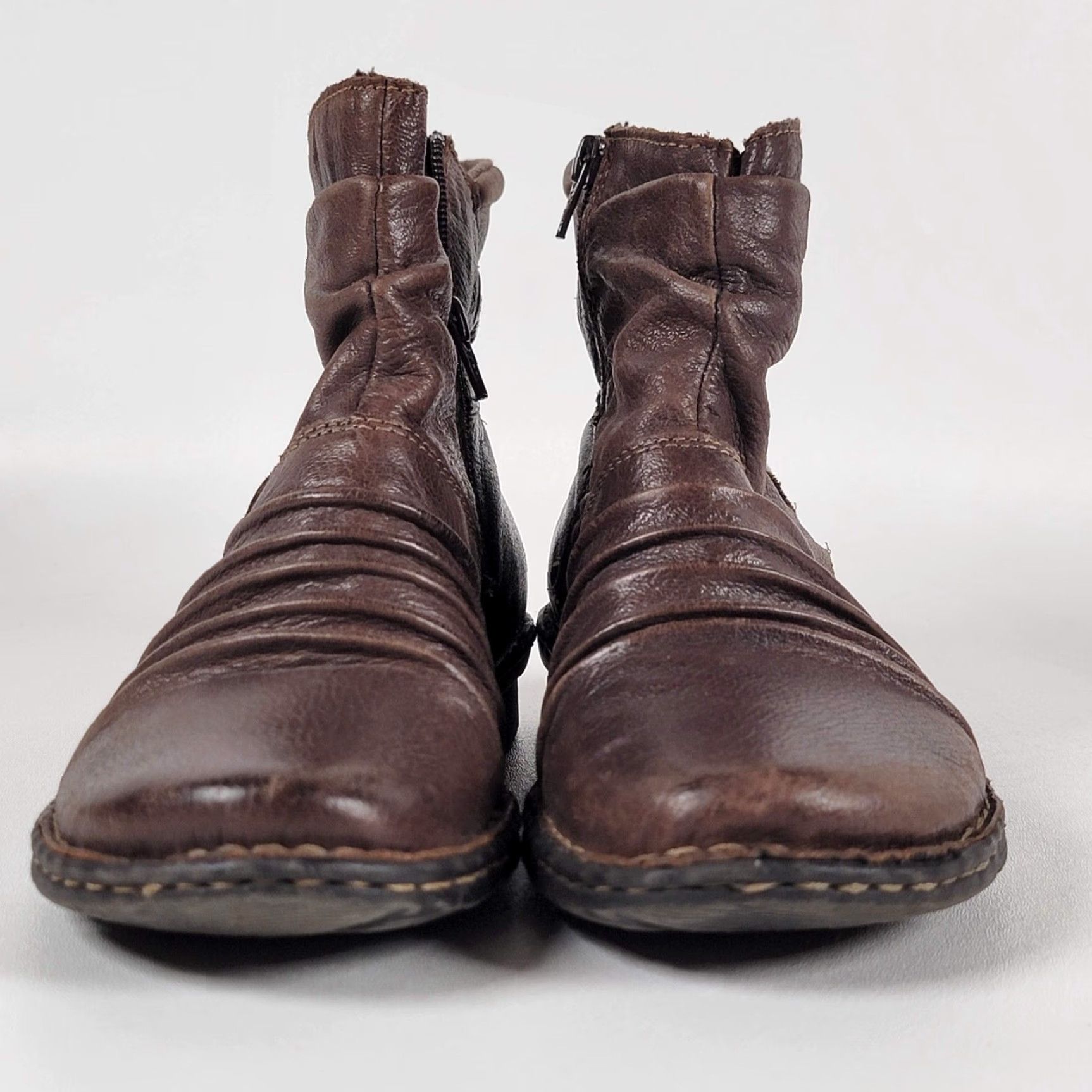 Vintage Bass Women's Size 9 M Brown Pleated Leather Ankle Booties Boots Size US 9 / IT 39 - 3 Thumbnail