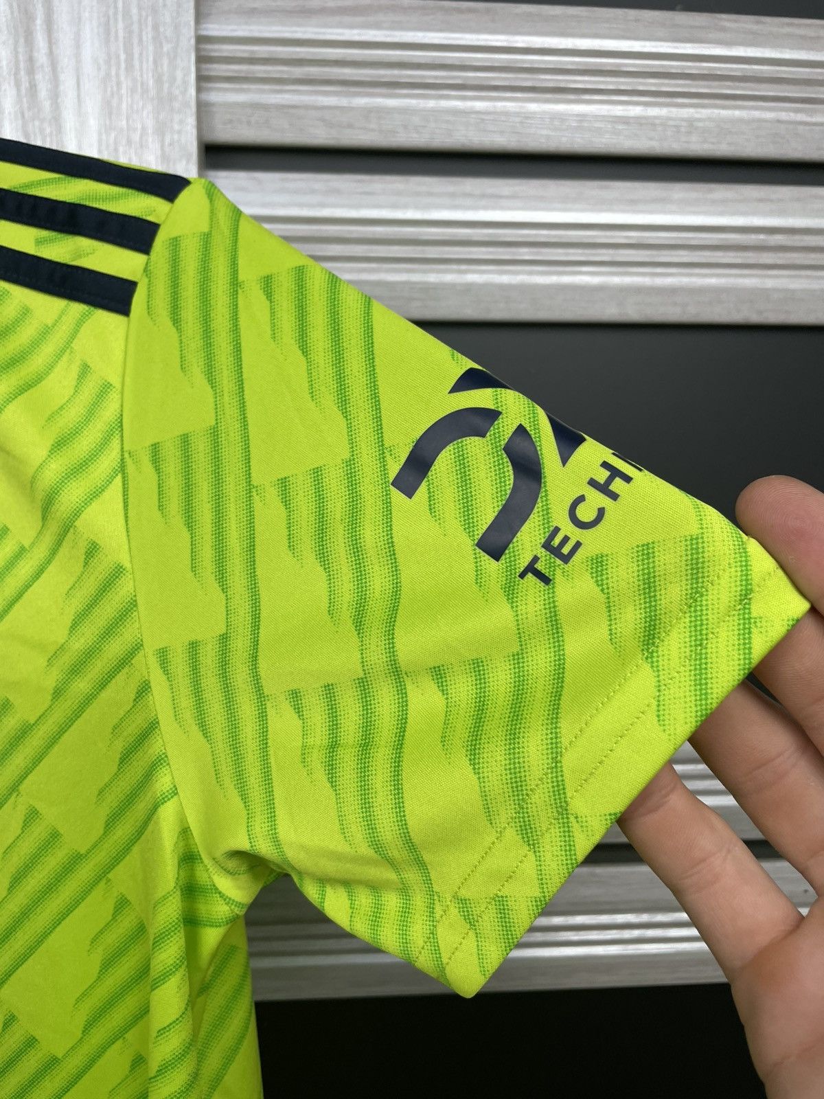 Adidas Adidas Manchester United 2022 2023 Third Jersey Football Kit Size US M / EU 48-50 / 2 - 3 Thumbnail
