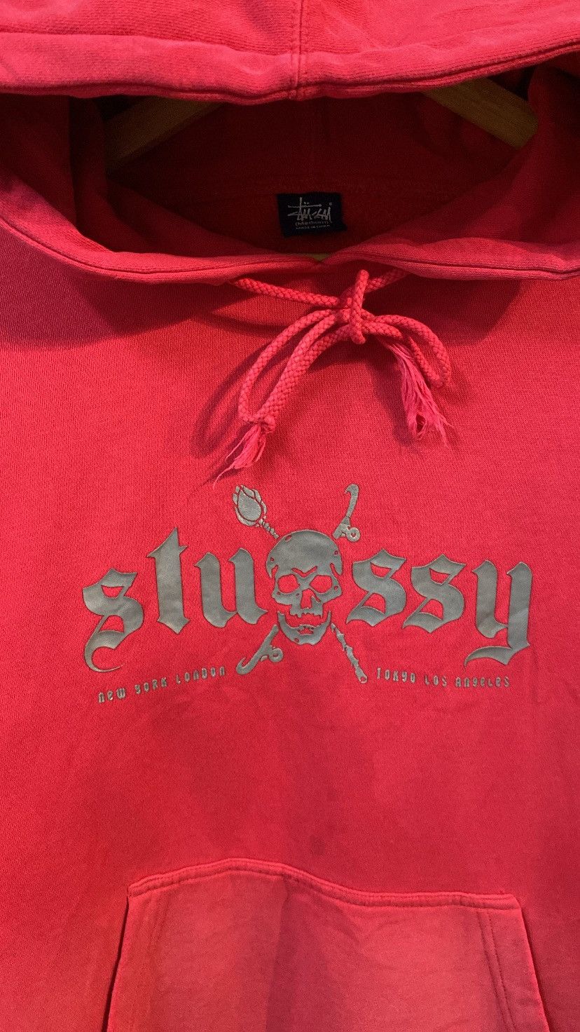 Stussy ‼️NEED GONE‼️ VINTAGE STUSSY SKULL HOODIE MEDIUM Size US M / EU 48-50 / 2 - 4 Thumbnail