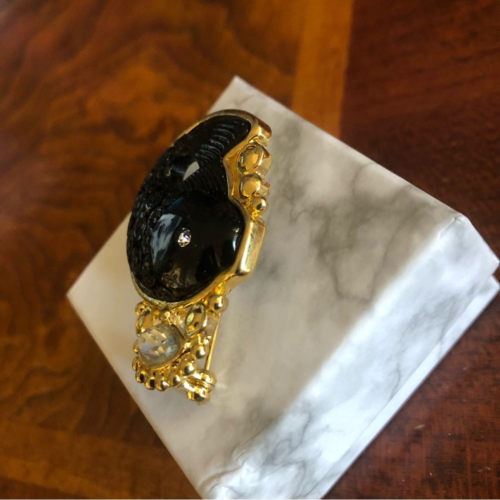 Vintage Vintage hand carved black agate fish brooch pin Size ONE SIZE - 6 Thumbnail