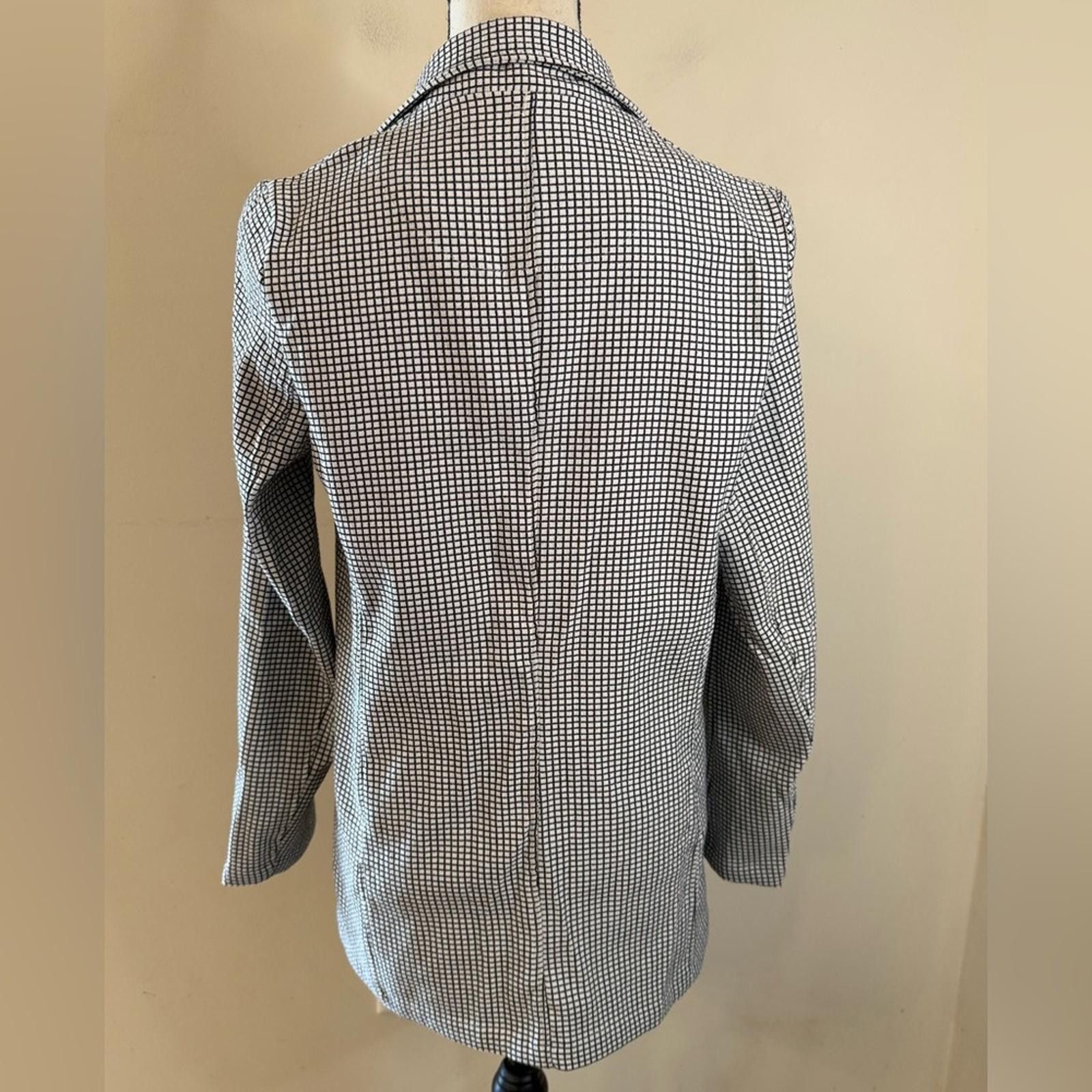 Other Max Studio blazer monochromatic black & white plaid SZ LG Size L / US 10 / IT 46 - 2 Thumbnail