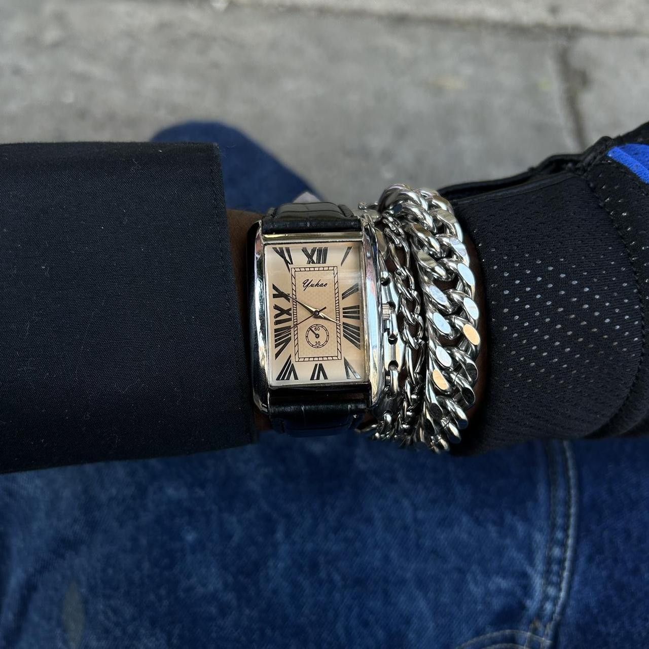 Vintage Vintage 2000s Style Black Rectangular Quartz Leather Watch Size ONE SIZE - 1 Thumbnail