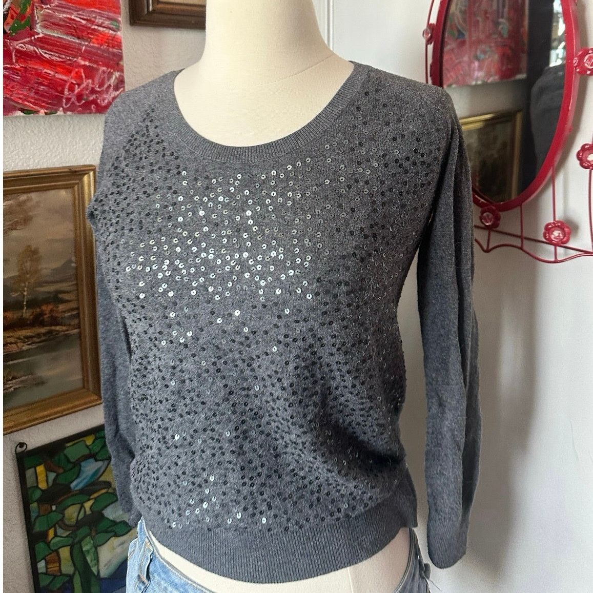 Old Navy old navy grey sequin long sleeve knit shirt Size S / US 4 / IT 40 - 2 Thumbnail