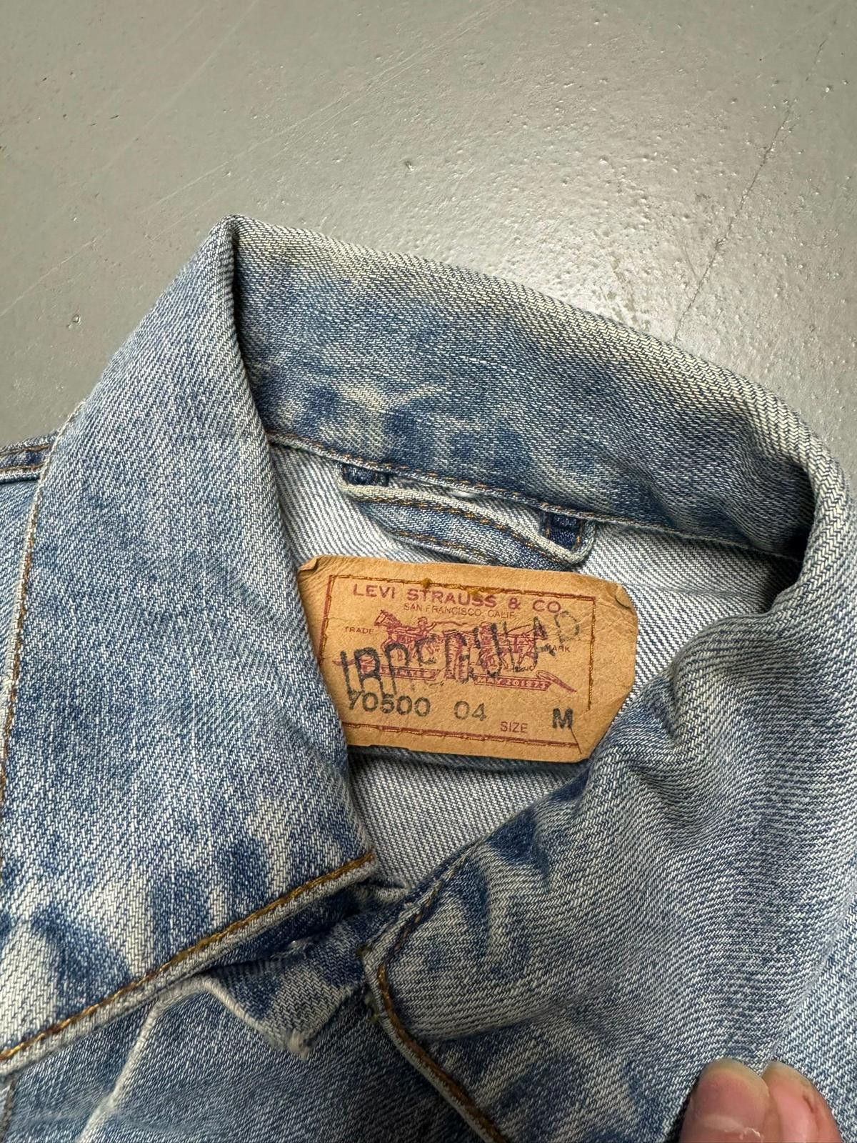Levi's Levi's Denim Jacket with Long Sleeves - Unique Style! Size US M / EU 48-50 / 2 - 3 Thumbnail