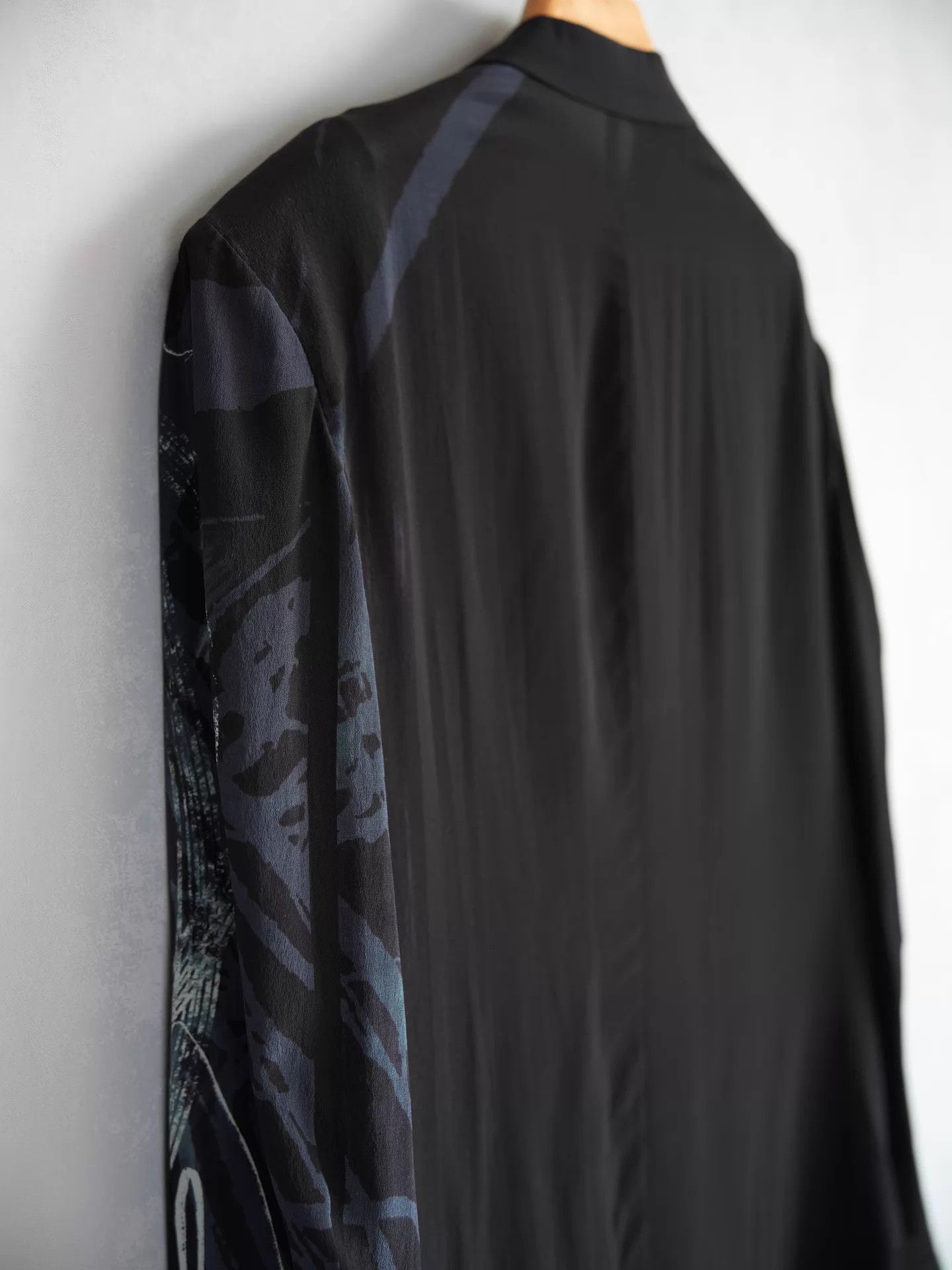 Yohji Yamamoto Yohji Yamamoto 25SS Silk Blue Portrait Double Crepe Jacket Size US M / EU 48-50 / 2 - 8 Thumbnail