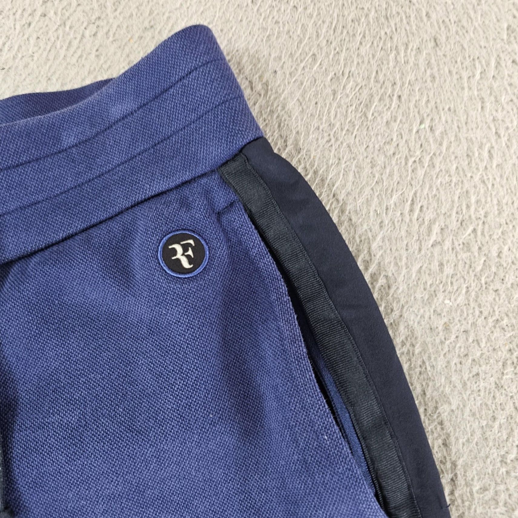 Nike NikeCourt RF Shorts Mens Large Navy Blue Roger Federer Tennis Knit Drawstring Pockets Elastic Waist Size US 33 - 2 Thumbnail