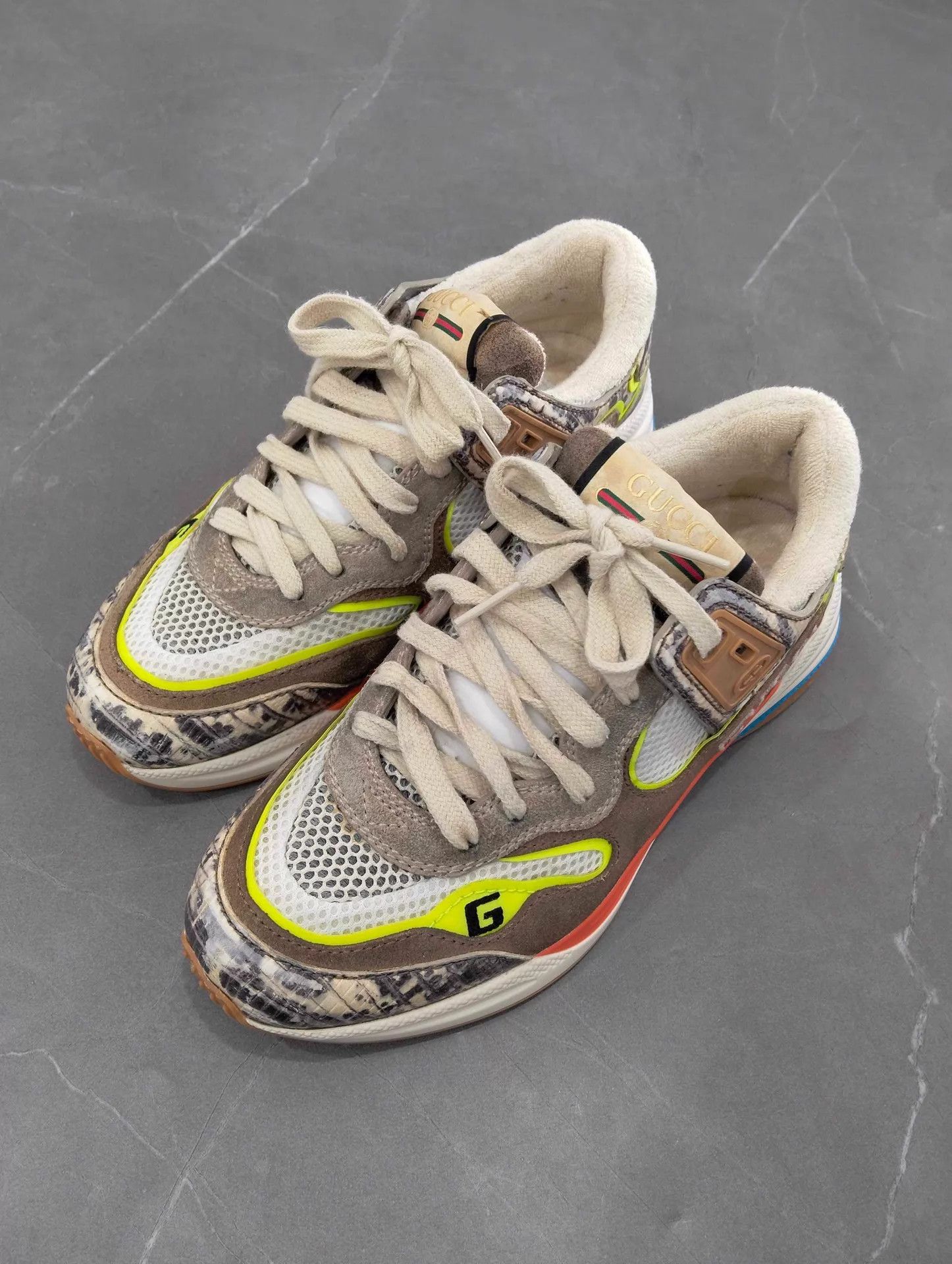 Gucci GUCCI lizard print panelled sneakers EU 35.5 Size US 5 / IT 35 - 1 Thumbnail