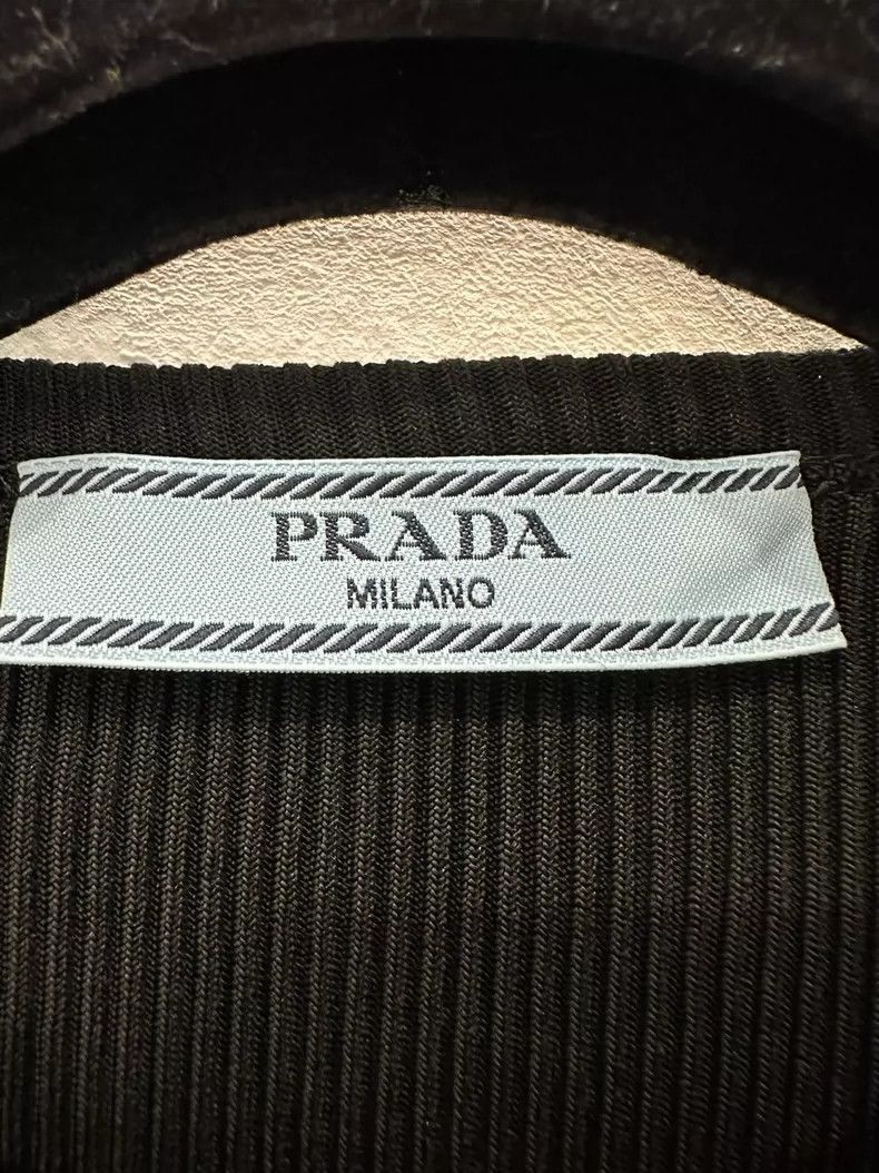 Prada Prada Black Crop Knit Top with Logo-2506 Size US M / EU 48-50 / 2 - 4 Thumbnail