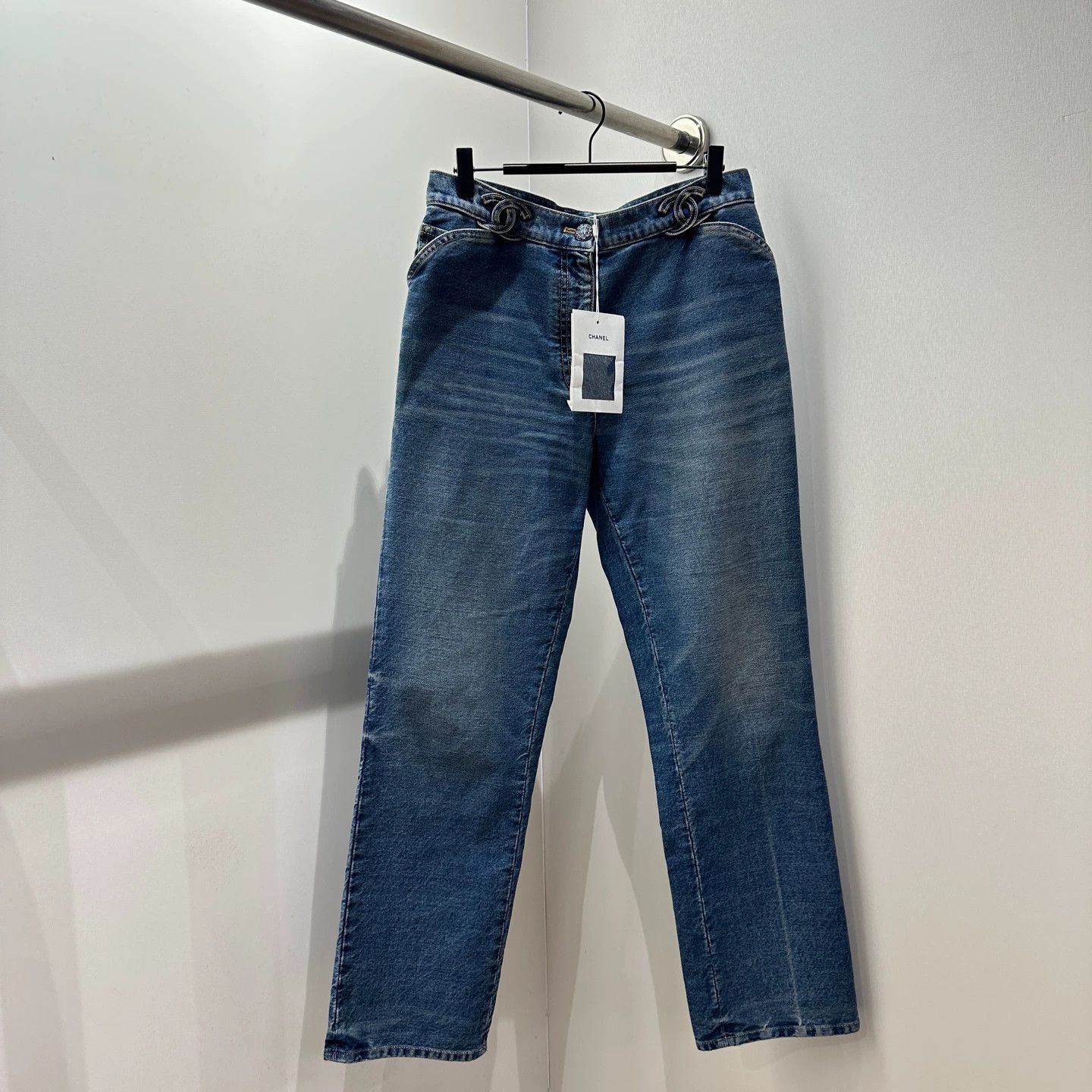 Chanel Chanel mar512 CC Logo Straight Jeans 36 Size 26" / US 2 / IT 38 - 1 Thumbnail