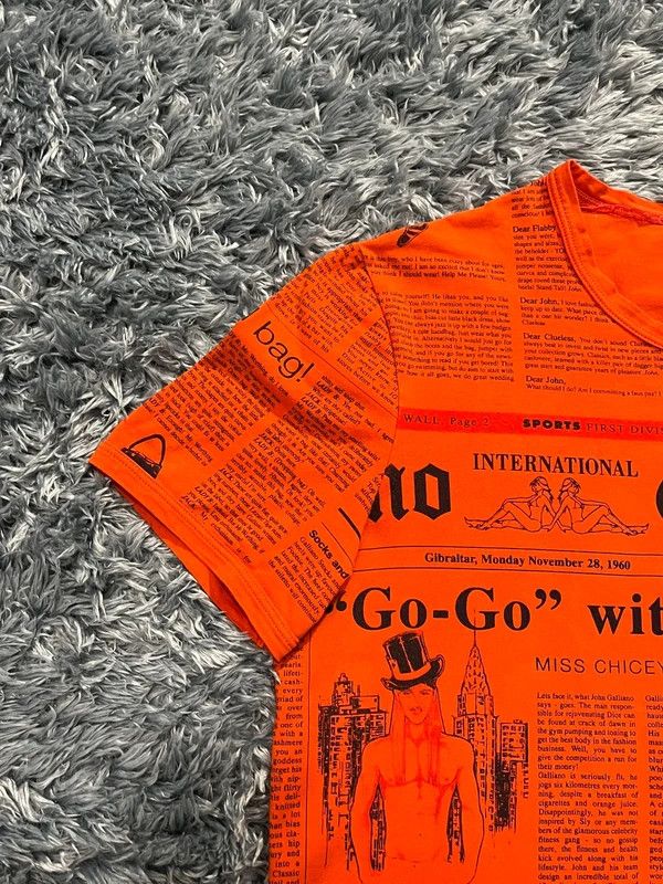 John Galliano John Galliano Gazette Orange T-shirt Size US M / EU 48-50 / 2 - 5 Thumbnail