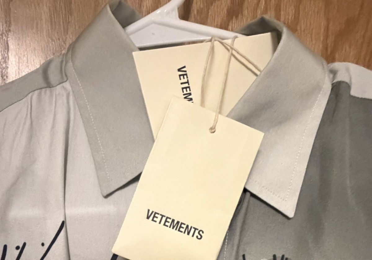 Vetements Vetements anime shirt t.A.T.u. Oversized button up. Size US S / EU 44-46 / 1 - 6 Thumbnail