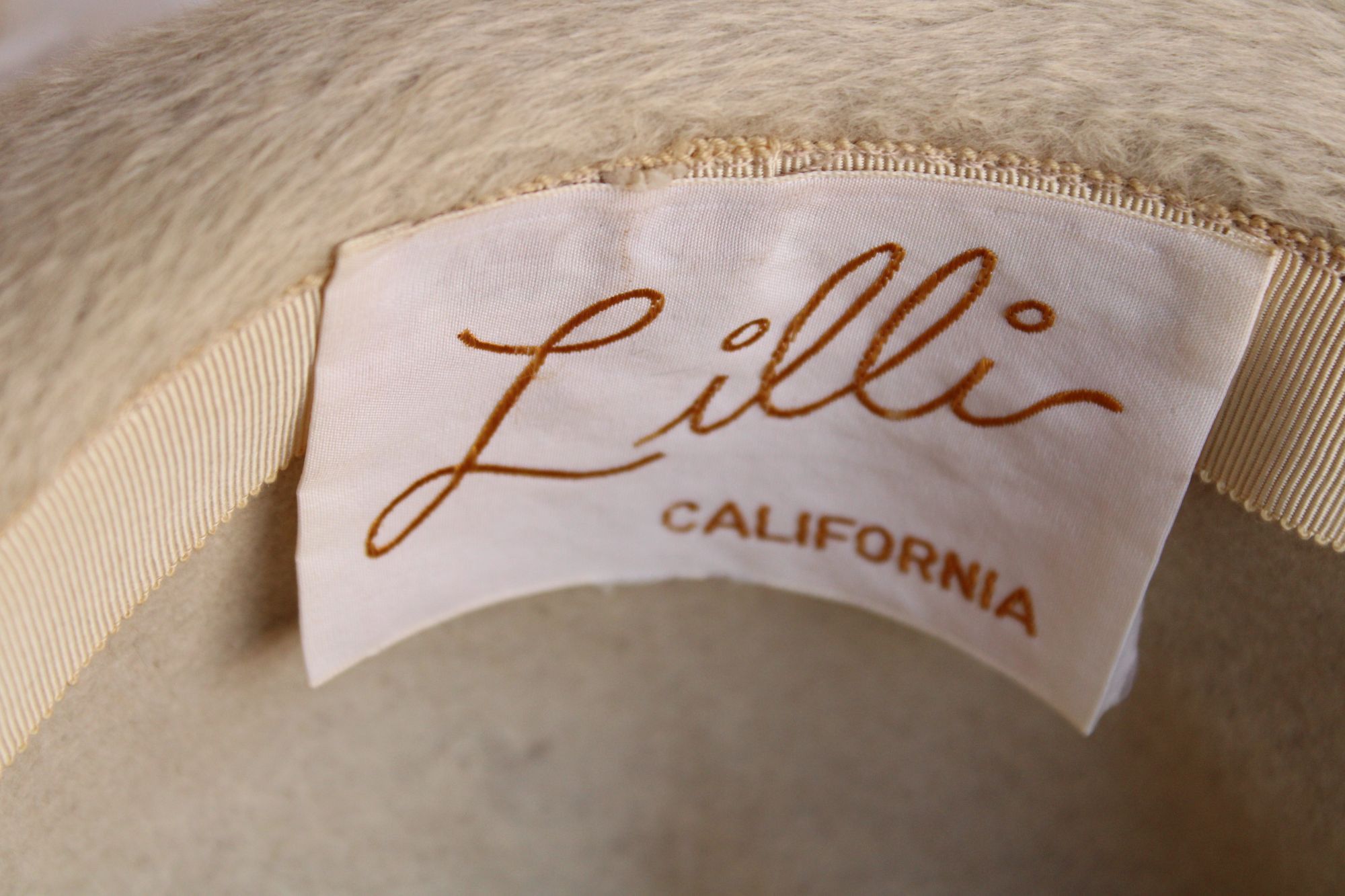 Vintage Vintage 1960s womens Hat, Lilli of California Faux Fur Wool Size ONE SIZE - 6 Thumbnail