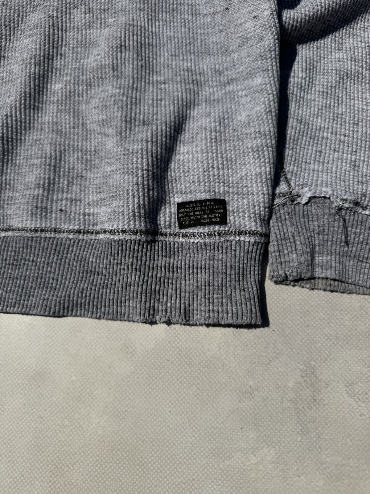 Diesel Vintage Diesel Waffle Distressed Sweatshirt Size US S / EU 44-46 / 1 - 5 Thumbnail