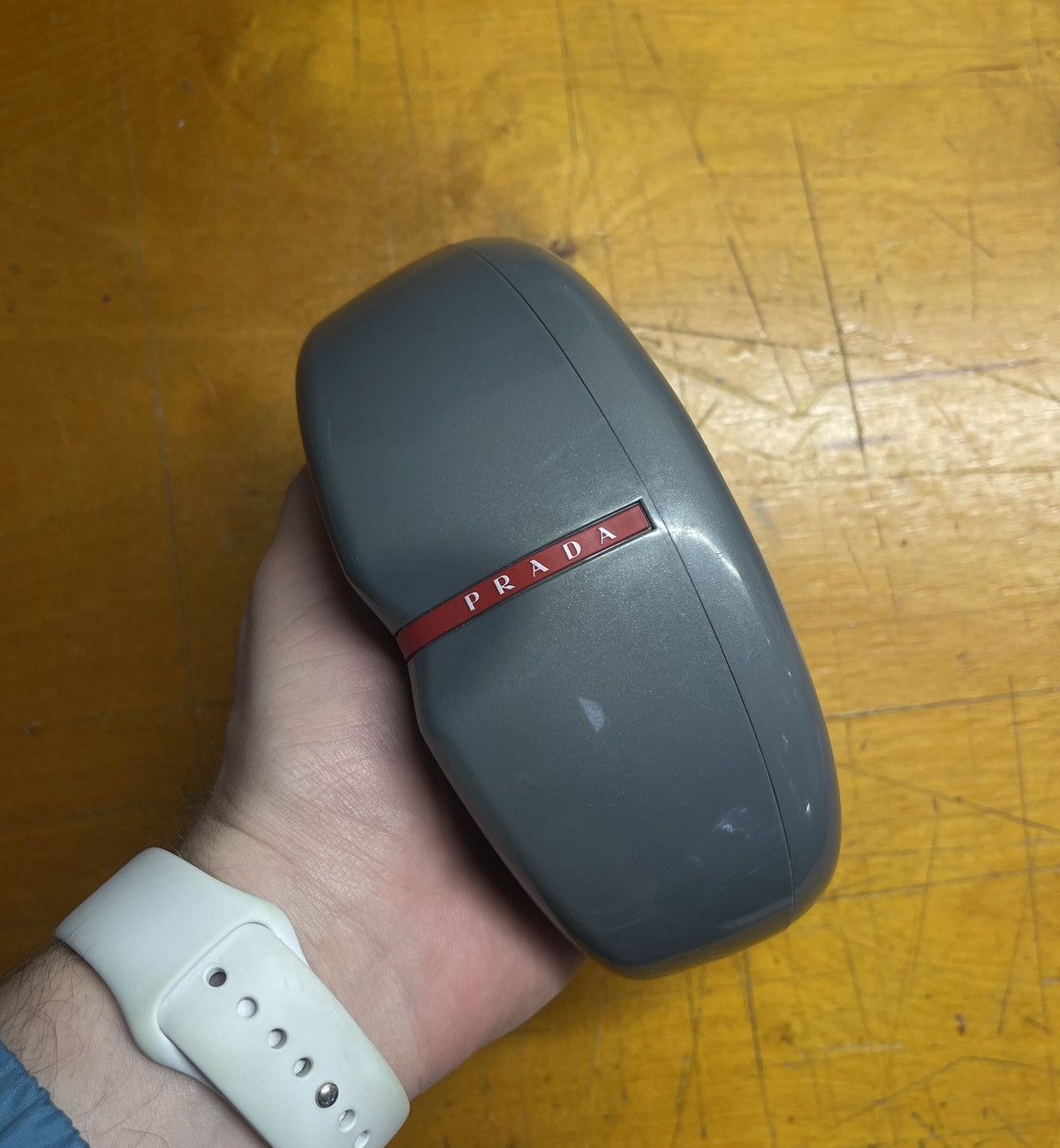 Prada Prada Sunglasses Case gray with Red Logo - italy Size ONE SIZE - 5 Thumbnail