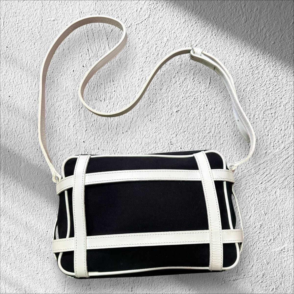 Courreges Vintage Courreges Sling Bag Size ONE SIZE - 3 Thumbnail