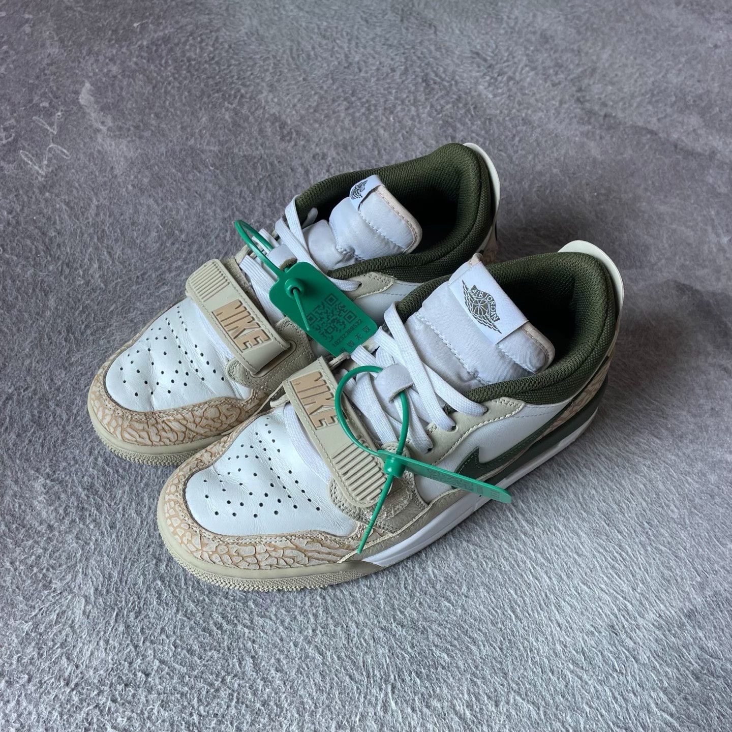 Nike Nike Multi Lowtop Sneakers 40 Men Size US 7.5 / EU 40-41 - 1 Thumbnail